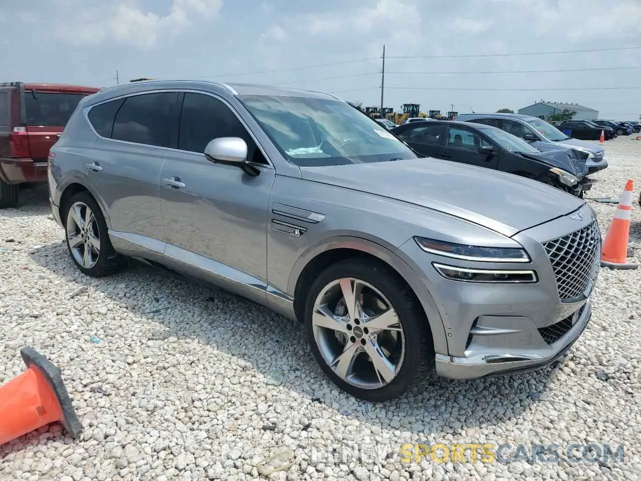 4 fotografías del automóvil dañado KMUHCESC5MU056719 GENESIS GV80 2021