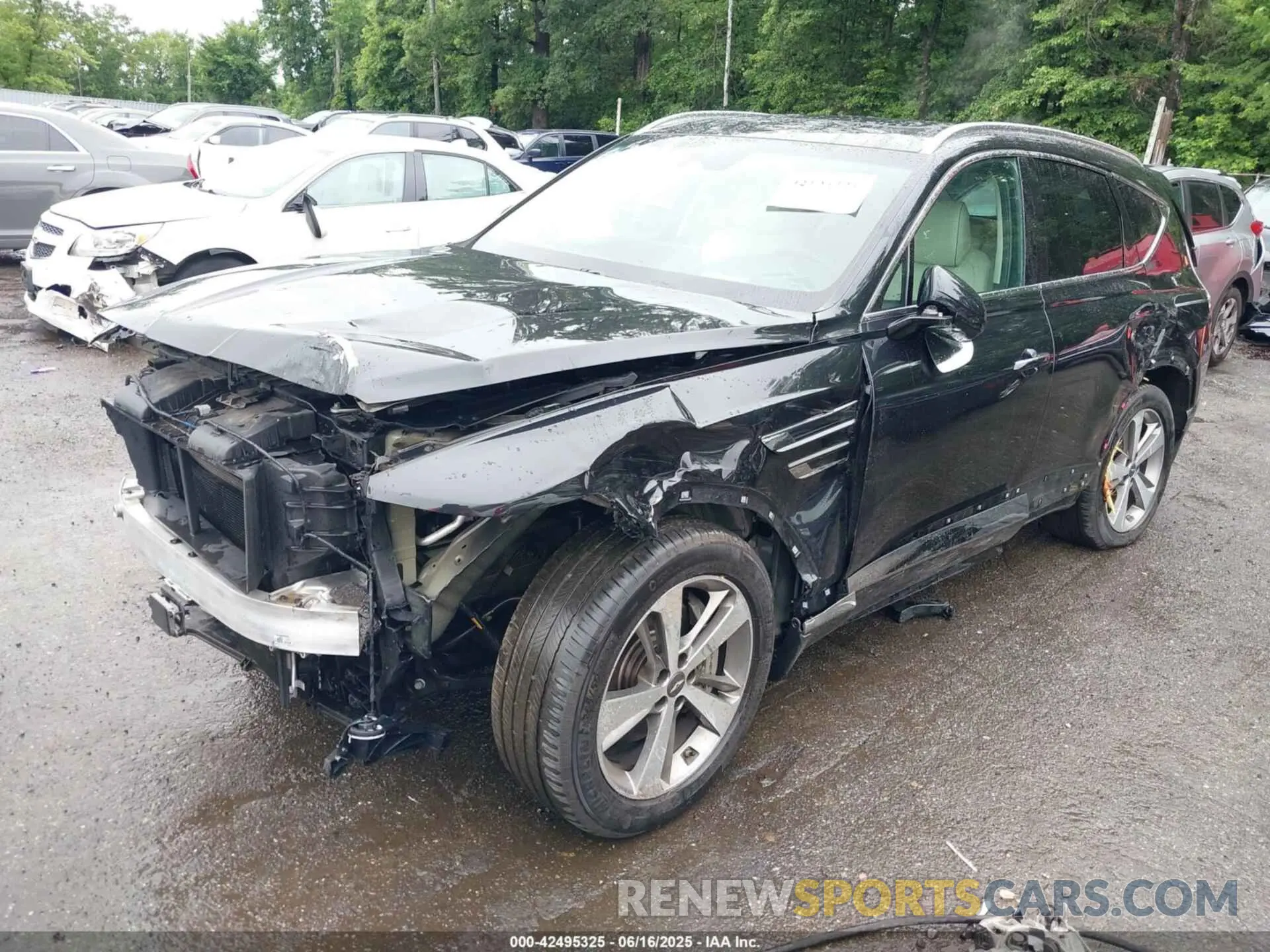 2 fotografías del automóvil dañado KMUHCESC9MU068355 GENESIS GV80 2021