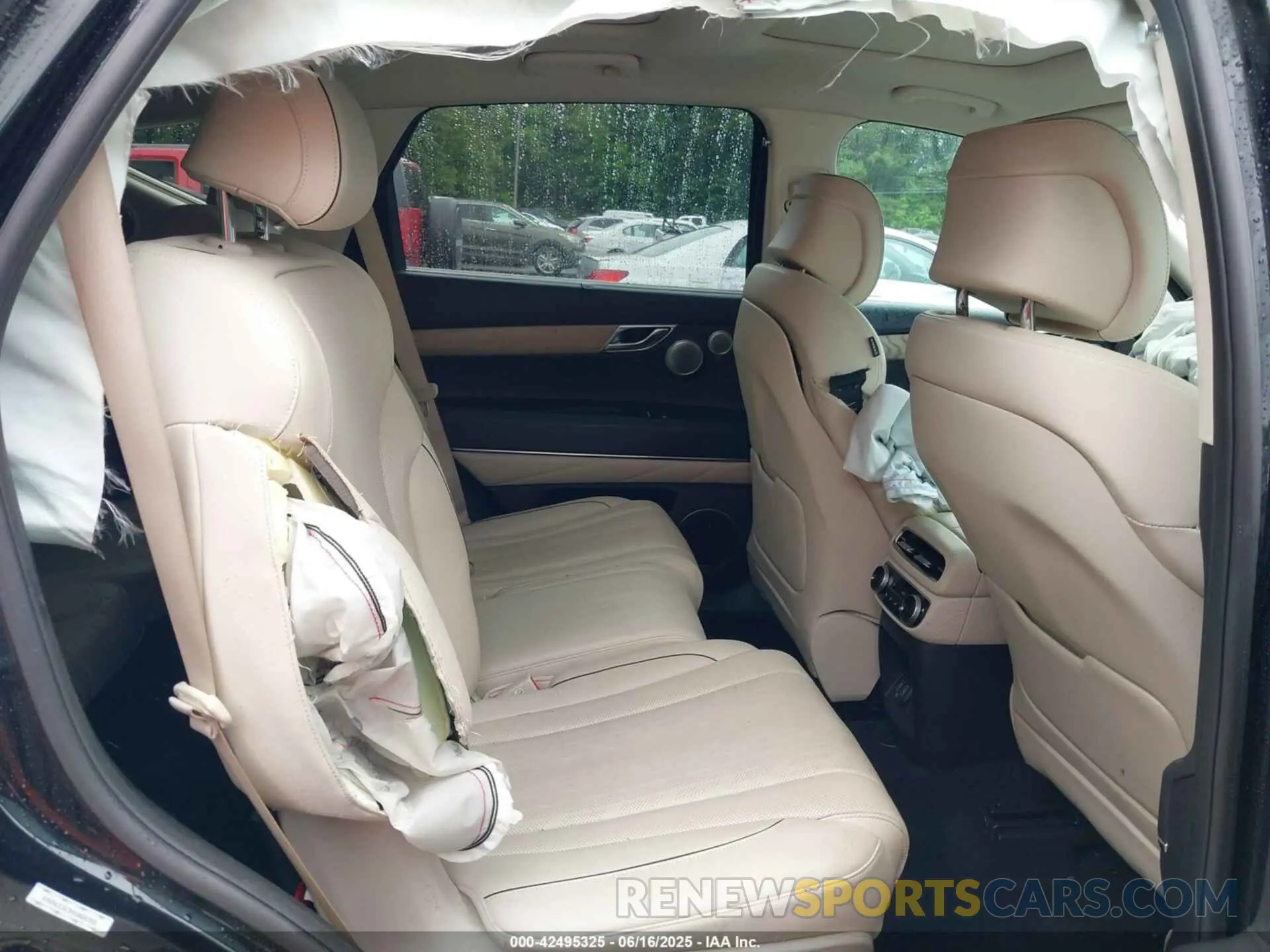8 fotografías del automóvil dañado KMUHCESC9MU068355 GENESIS GV80 2021