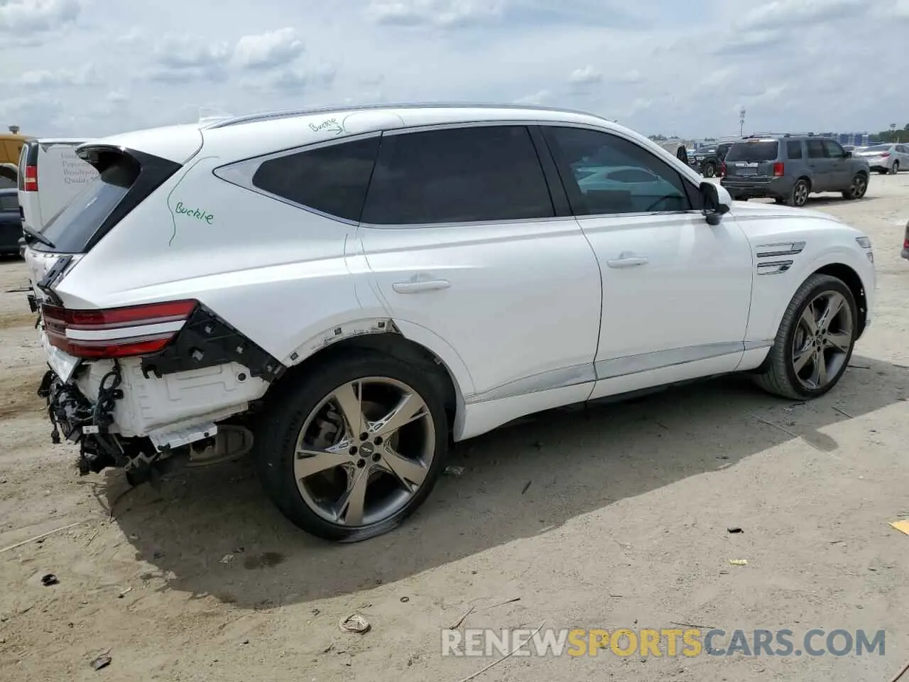 3 fotografías del automóvil dañado KMUHCESC3NU084987 GENESIS GV80 2022