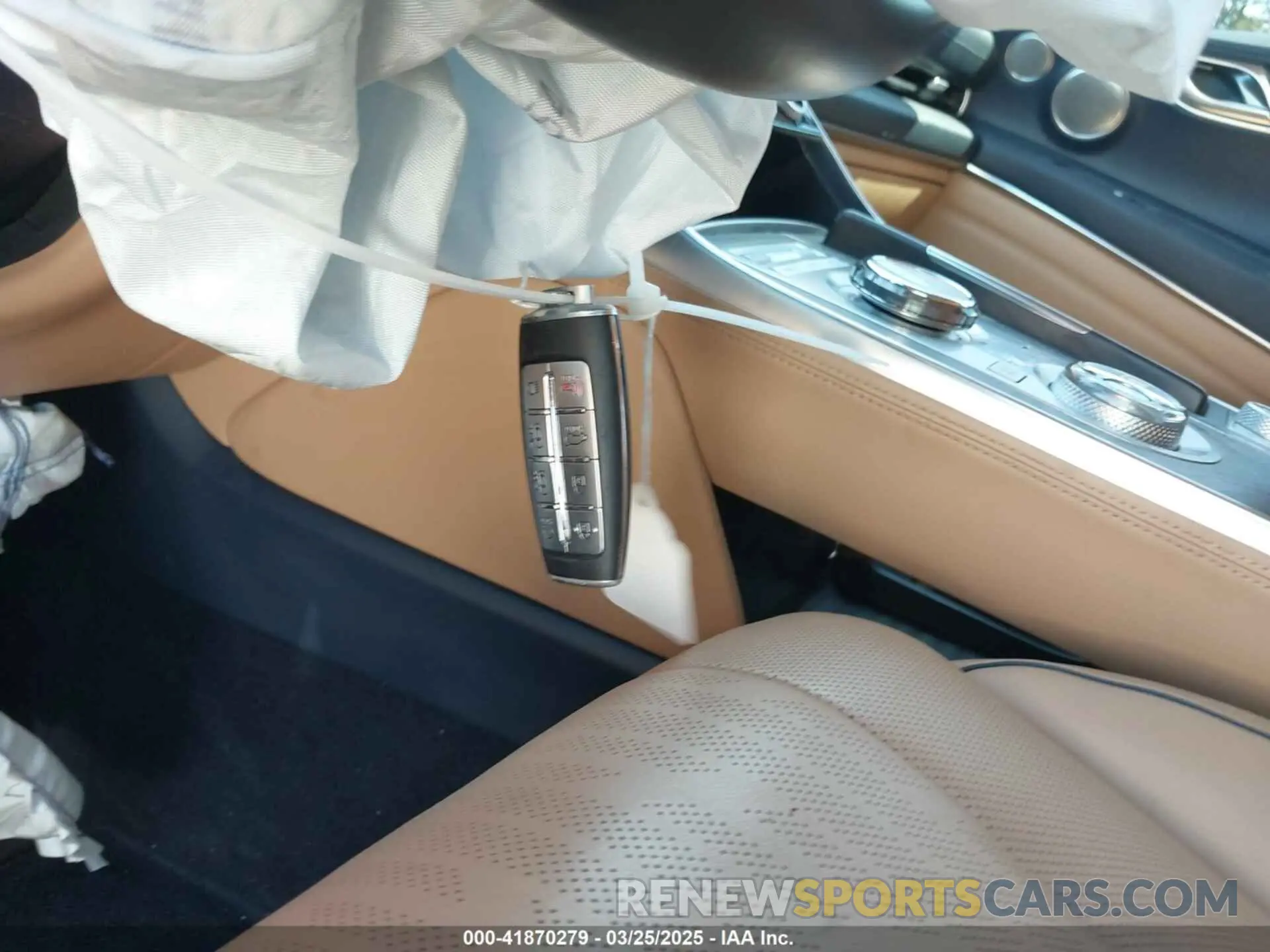 11 fotografías del automóvil dañado KMUHBDSB2PU127612 GENESIS GV80 2023