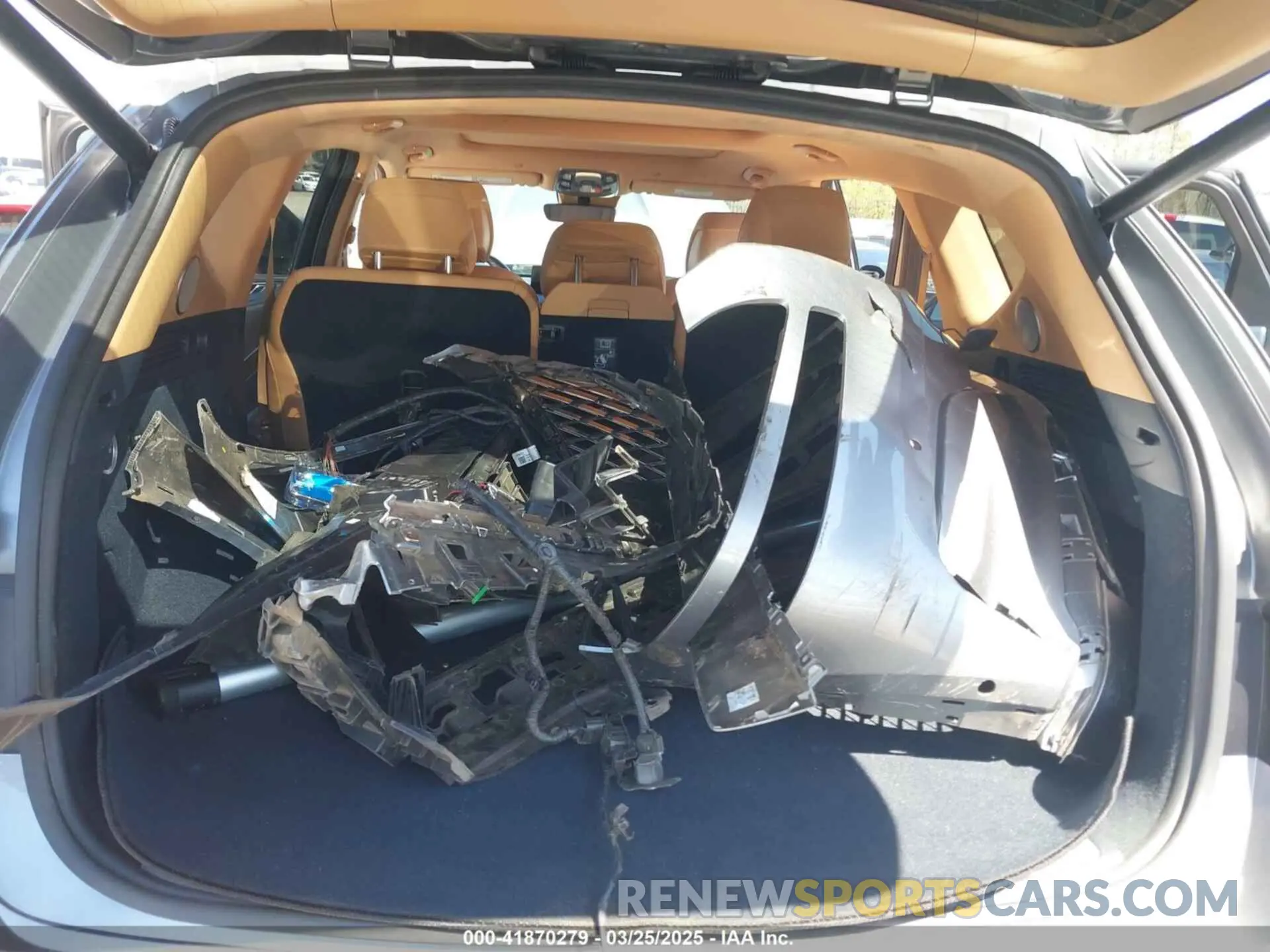 12 fotografías del automóvil dañado KMUHBDSB2PU127612 GENESIS GV80 2023