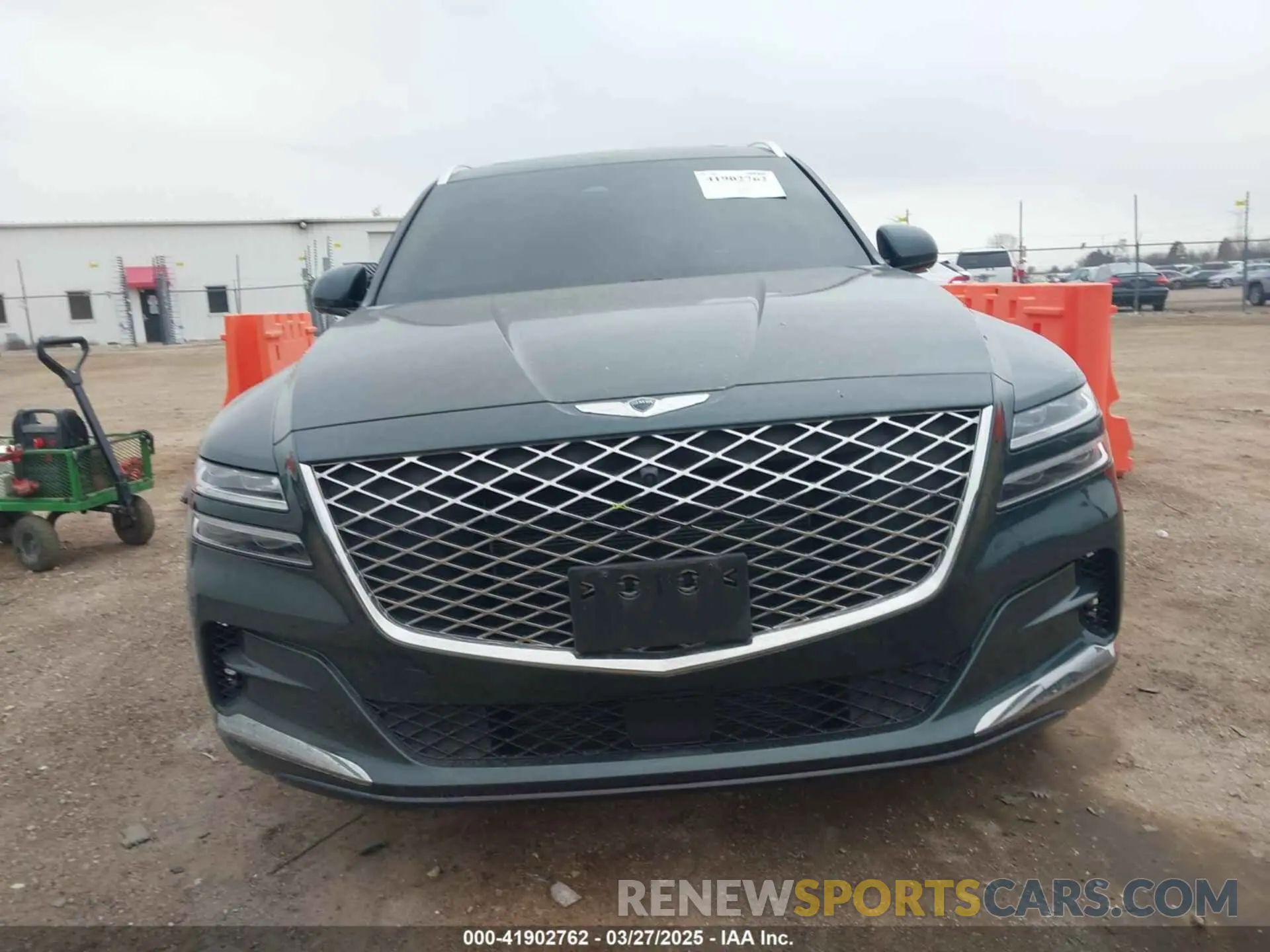 12 fotografías del automóvil dañado KMUHBDSB8PU117571 GENESIS GV80 2023