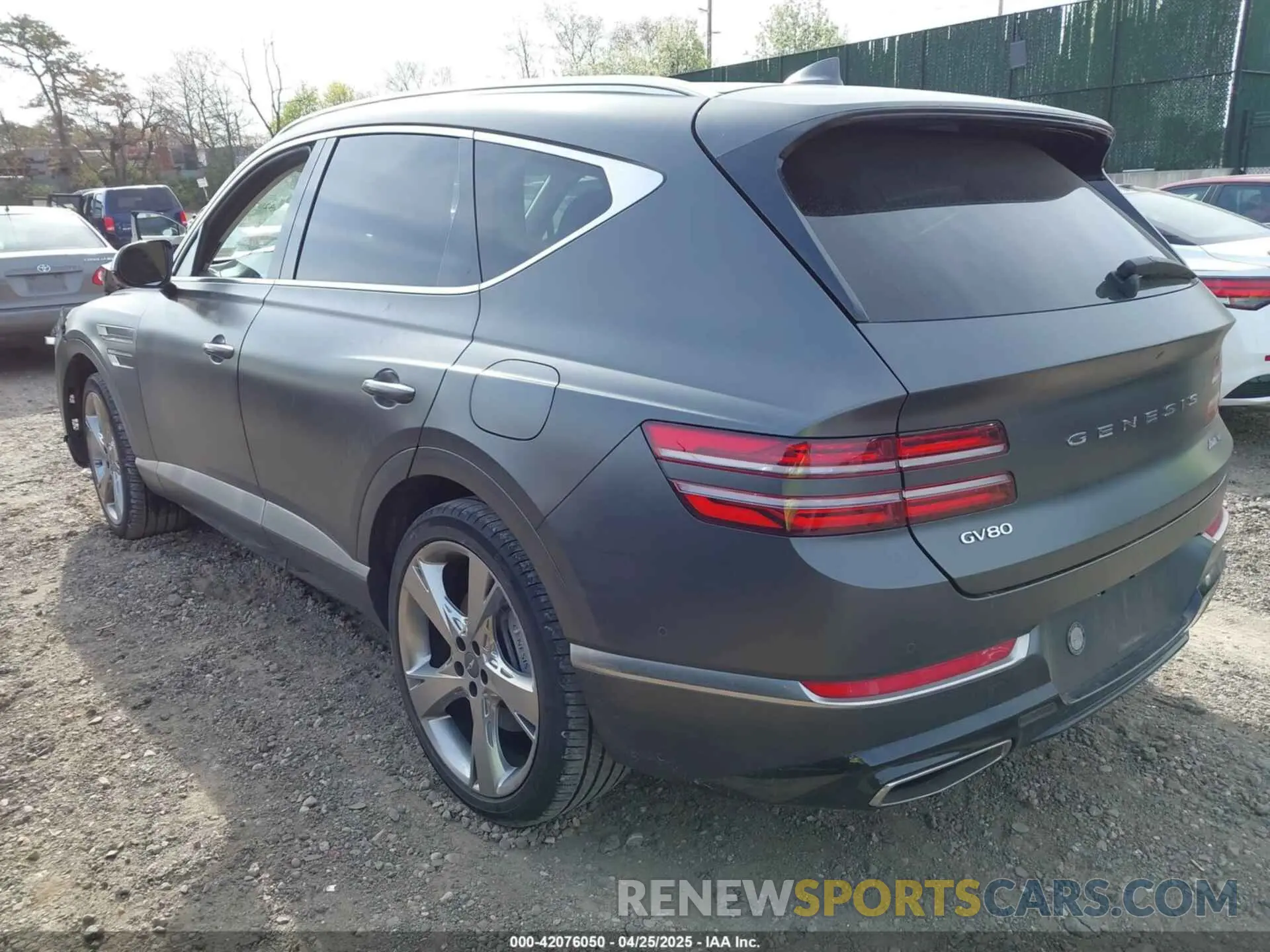 3 fotografías del automóvil dañado KMUHCESC2PU127234 GENESIS GV80 2023