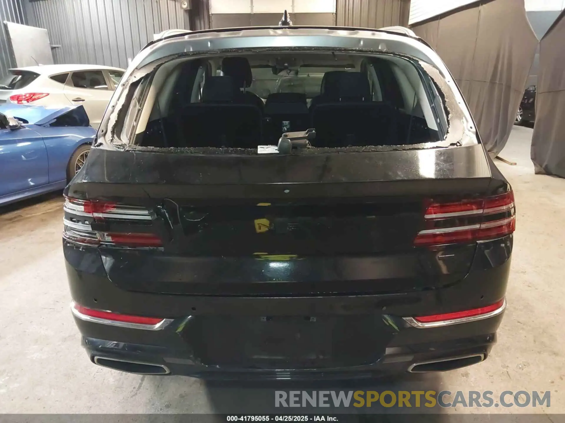 17 fotografías del automóvil dañado KMUHCESC2PU128982 GENESIS GV80 2023