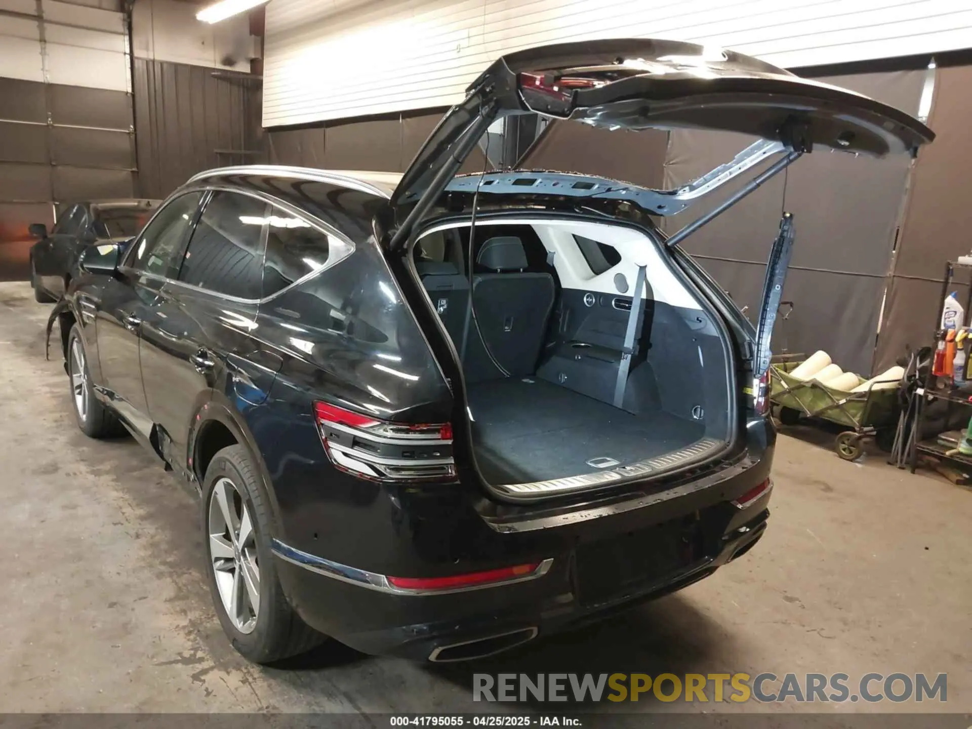 3 fotografías del automóvil dañado KMUHCESC2PU128982 GENESIS GV80 2023