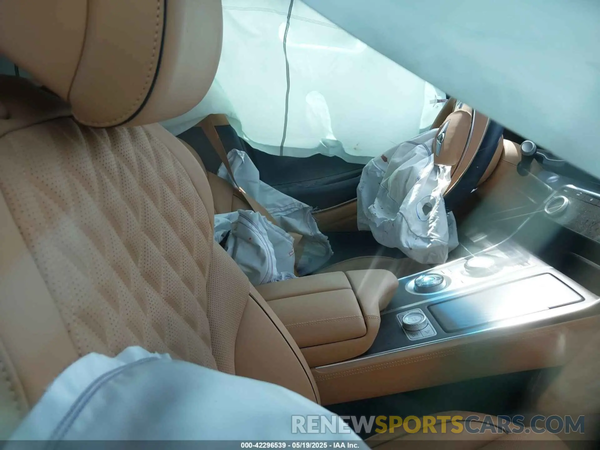 5 fotografías del automóvil dañado KMUHCESC6PU147034 GENESIS GV80 2023