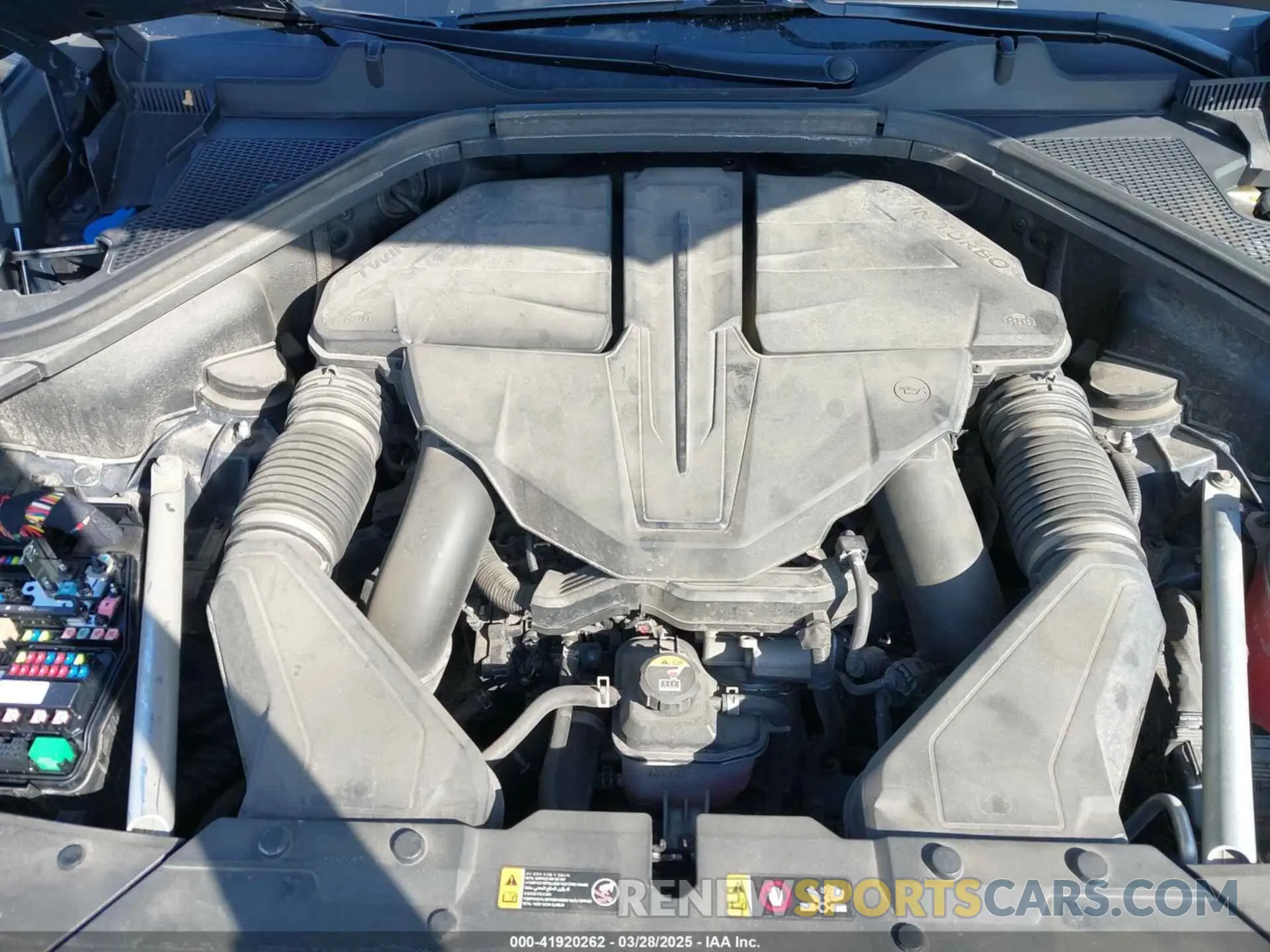 10 fotografías del automóvil dañado KMUHCESC8PU103102 GENESIS GV80 2023