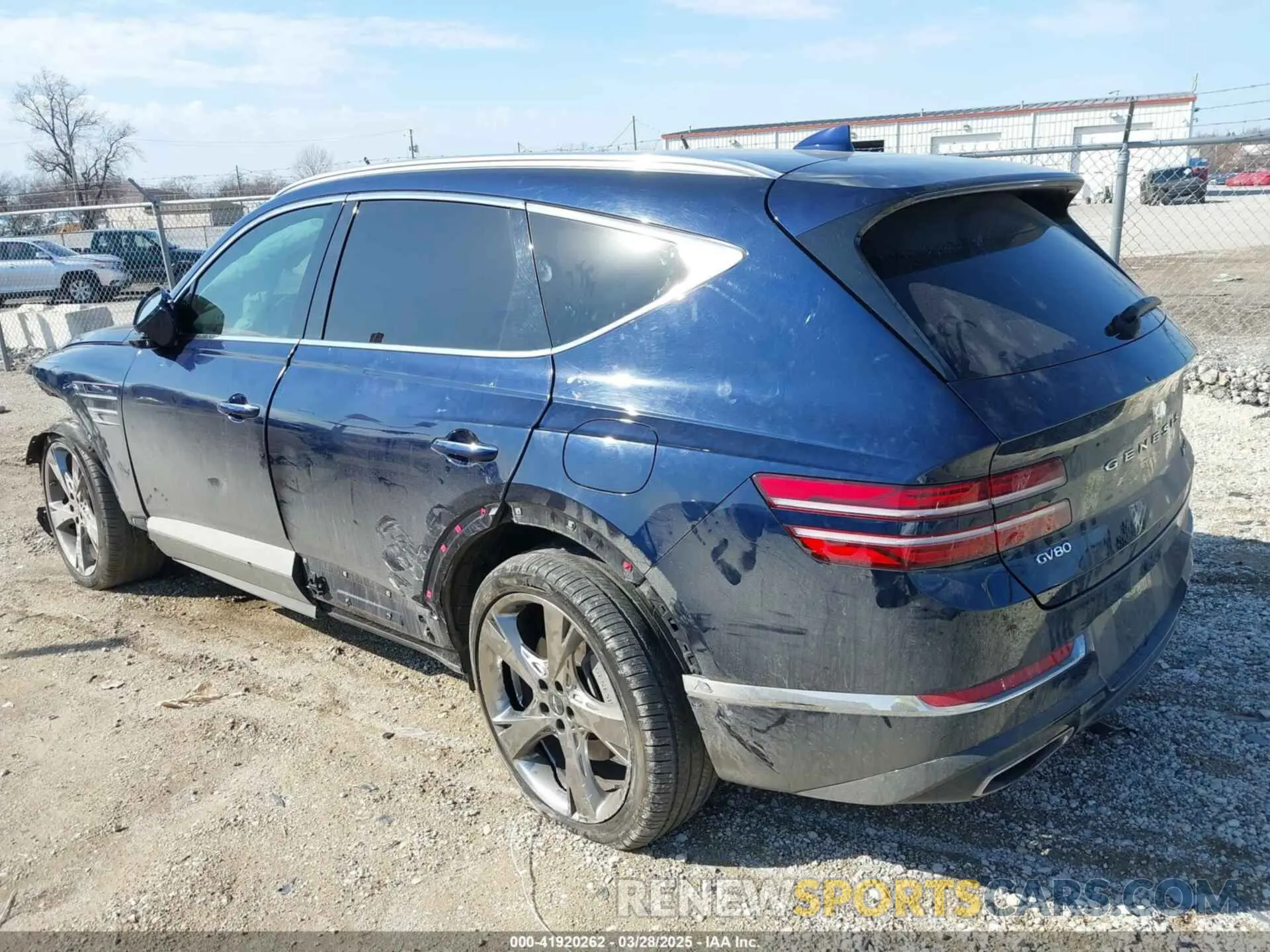 3 fotografías del automóvil dañado KMUHCESC8PU103102 GENESIS GV80 2023