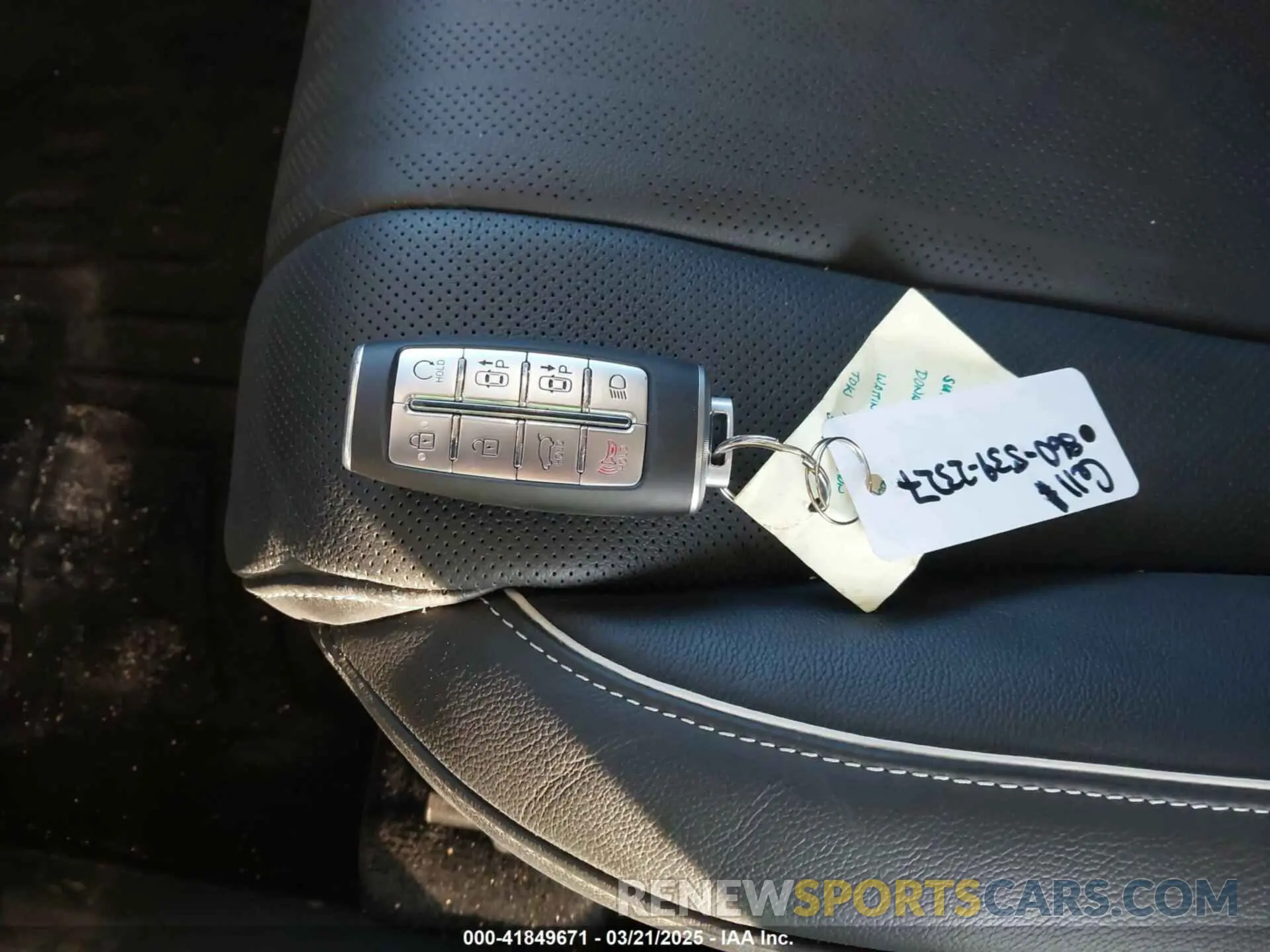 11 fotografías del automóvil dañado KMUHBDSB1RU187903 GENESIS GV80 2024