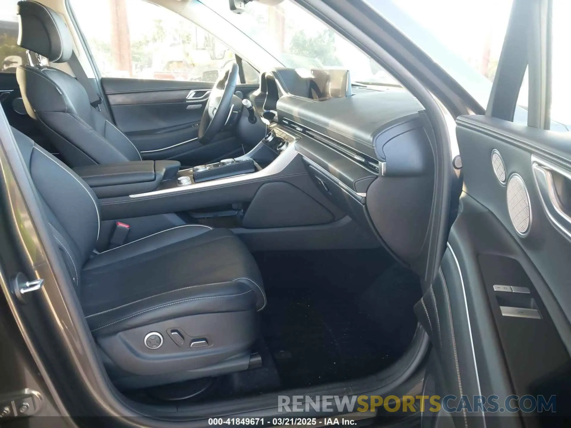 5 fotografías del automóvil dañado KMUHBDSB1RU187903 GENESIS GV80 2024