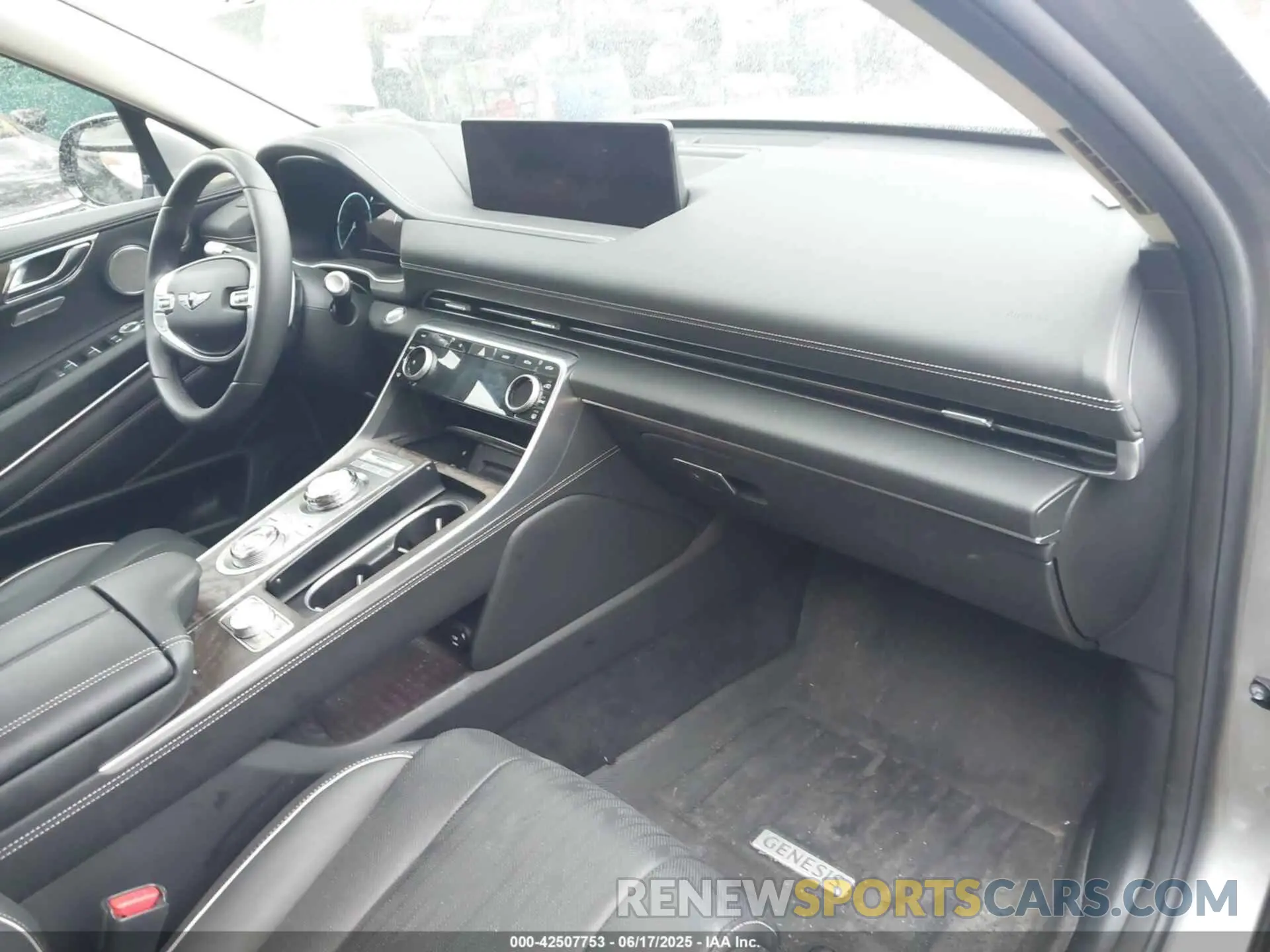 5 fotografías del automóvil dañado KMUHBDSB2RU195573 GENESIS GV80 2024