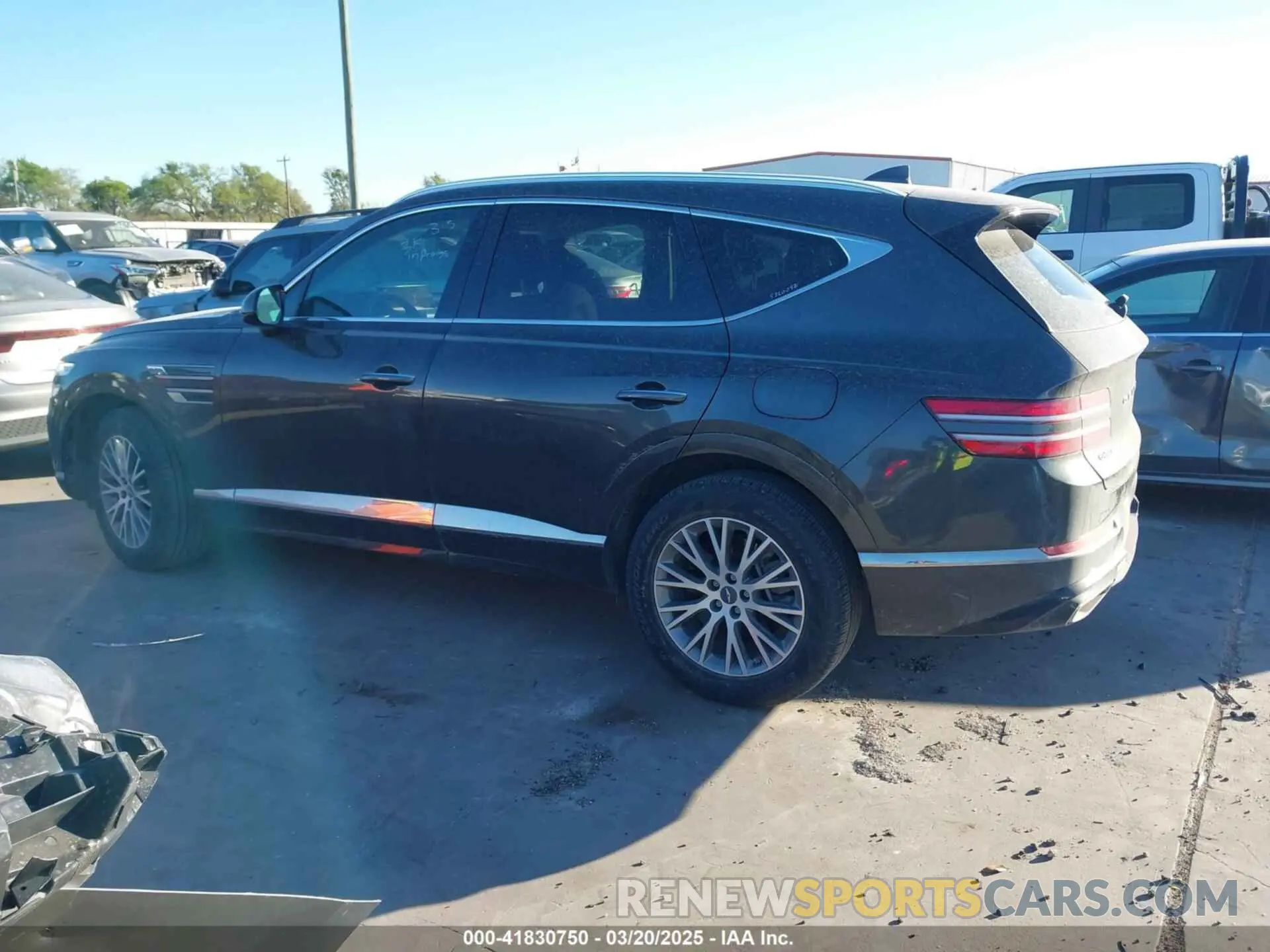 14 fotografías del automóvil dañado KMUHBDSB3RU169838 GENESIS GV80 2024