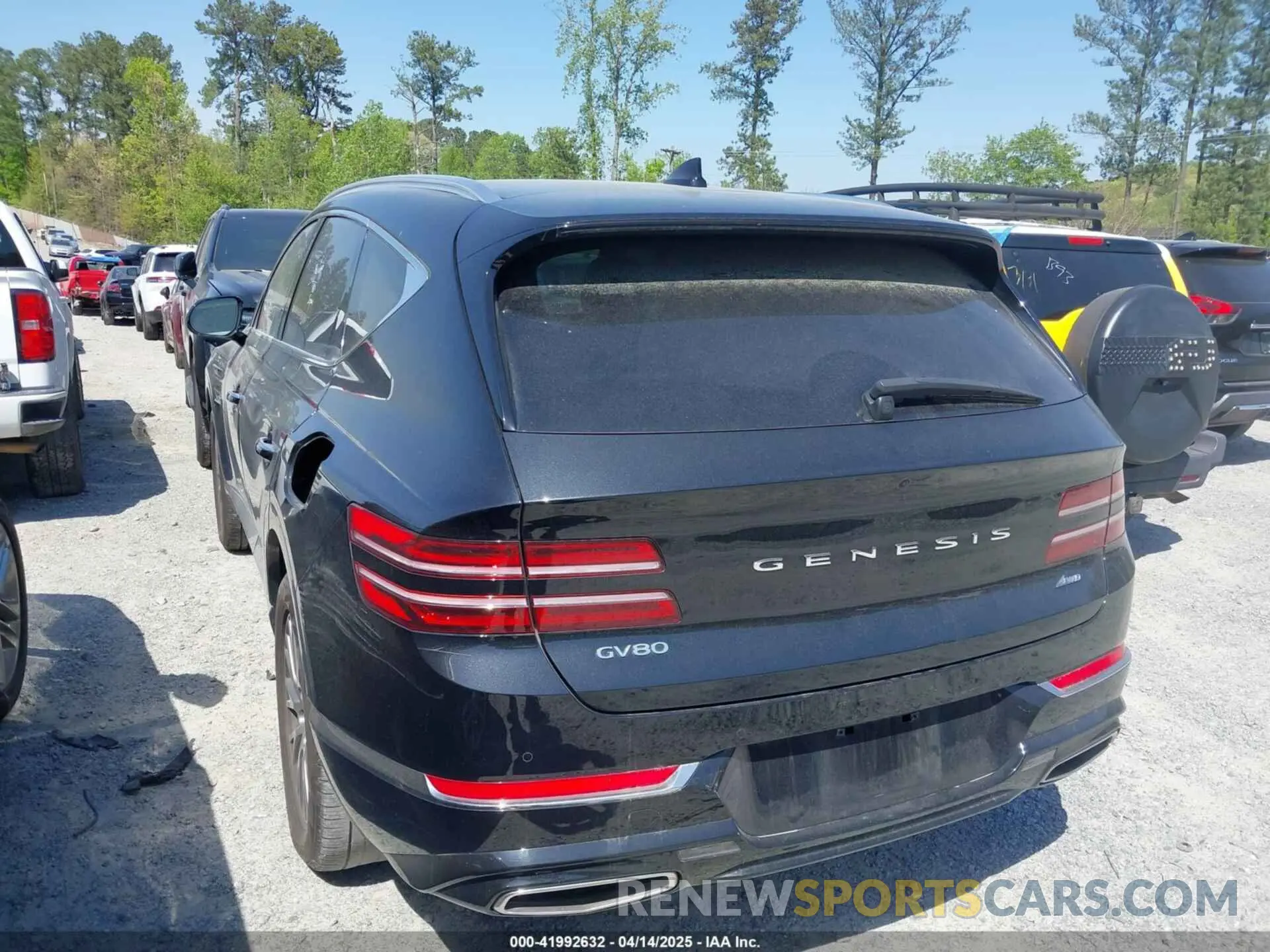 3 fotografías del automóvil dañado KMUHBDSB3RU174036 GENESIS GV80 2024