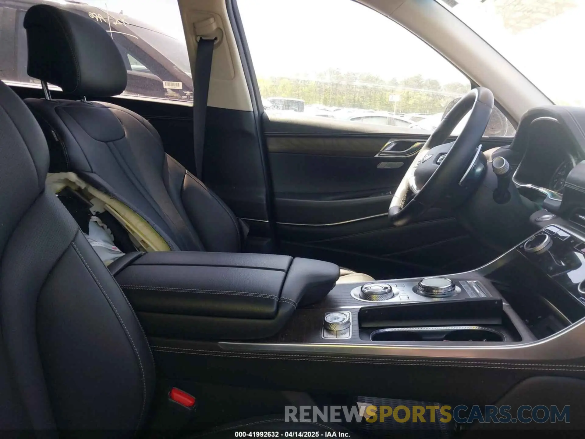 5 fotografías del automóvil dañado KMUHBDSB3RU174036 GENESIS GV80 2024