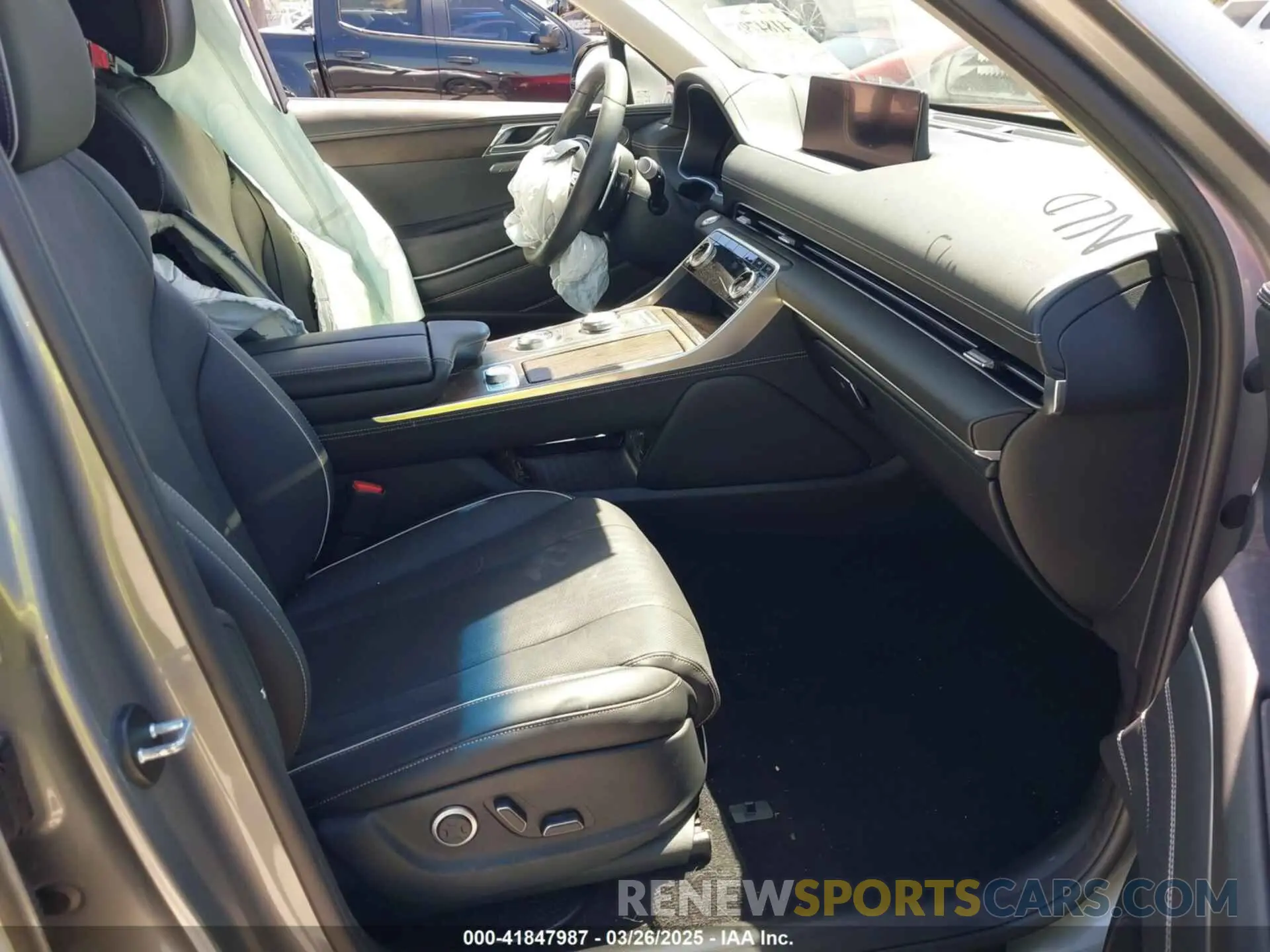 5 fotografías del automóvil dañado KMUHBDSB7RU164027 GENESIS GV80 2024