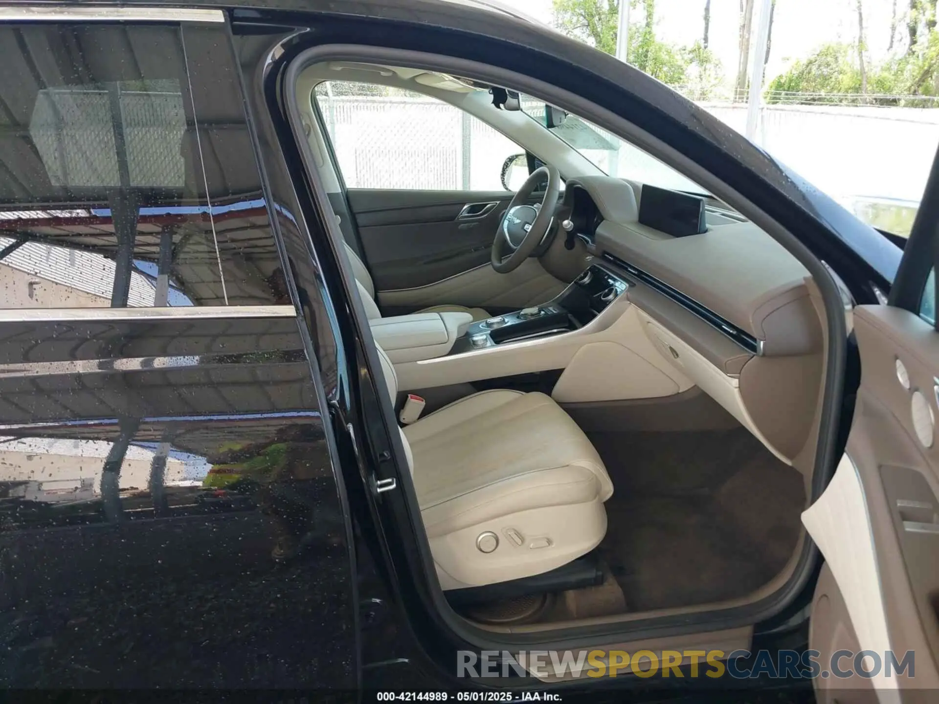 5 fotografías del automóvil dañado KMUHBDSB9RU172288 GENESIS GV80 2024