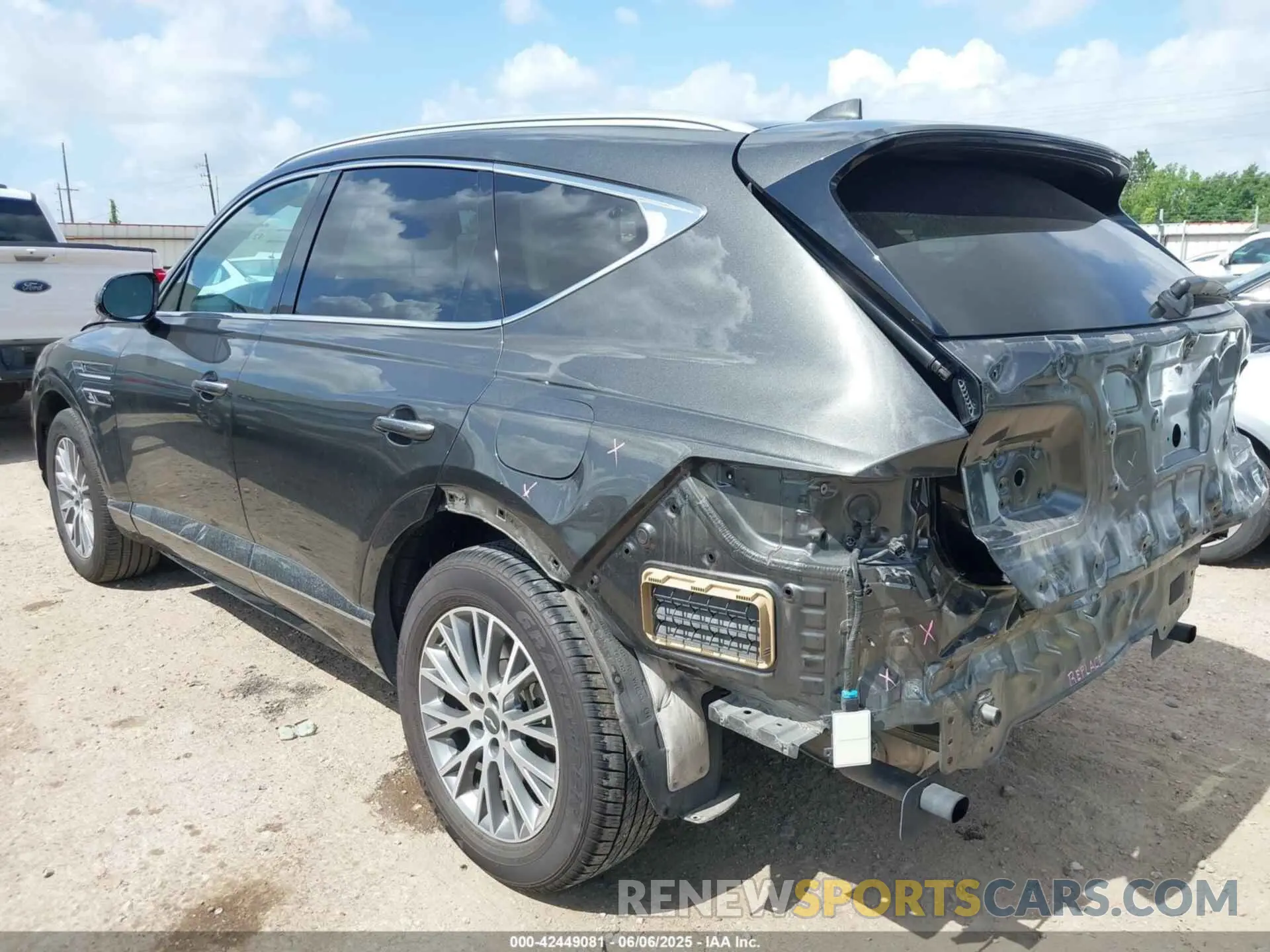 3 fotografías del automóvil dañado KMUHBDSB9RU209209 GENESIS GV80 2024