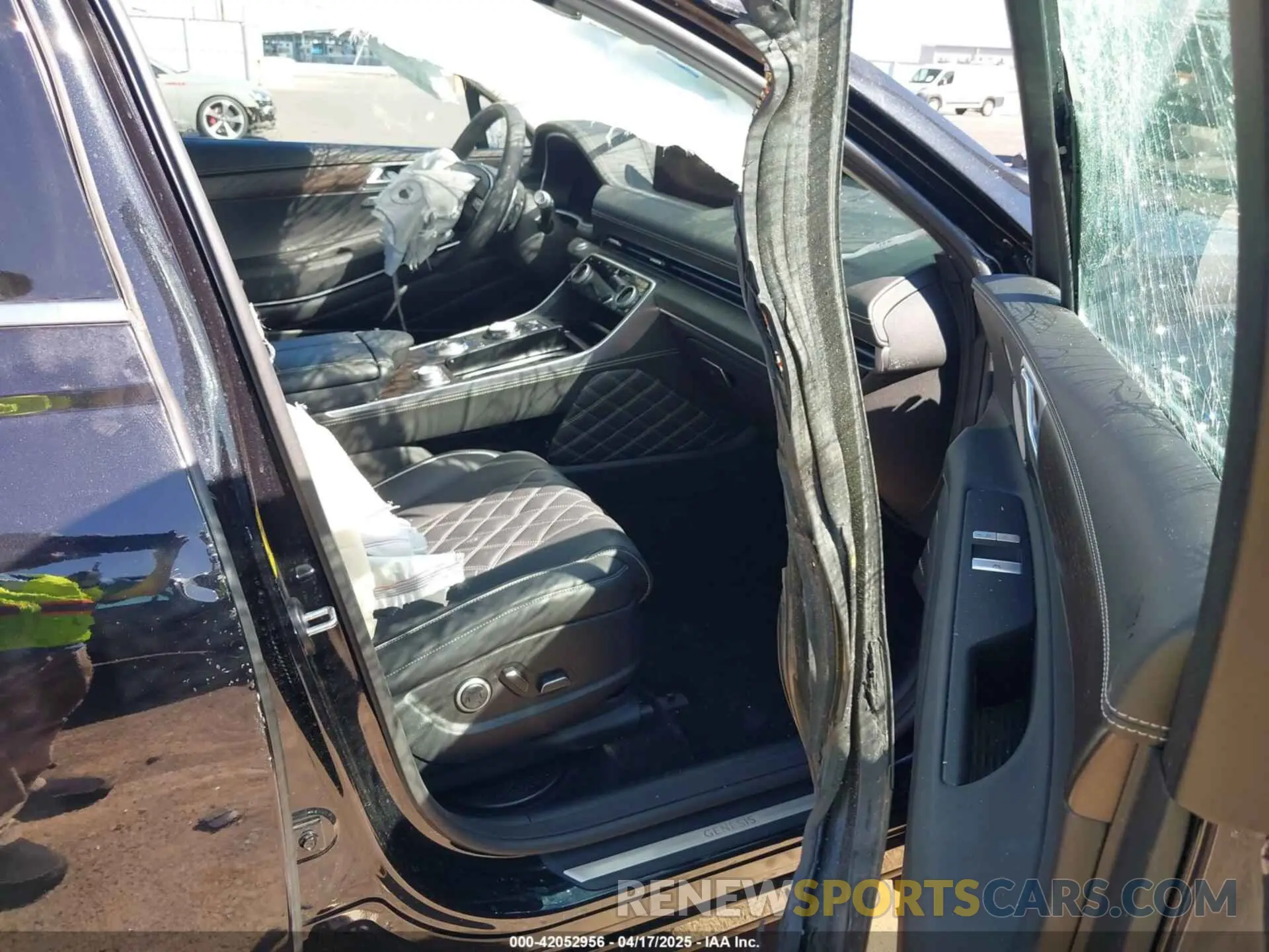 5 fotografías del automóvil dañado KMUHCESC1RU178498 GENESIS GV80 2024