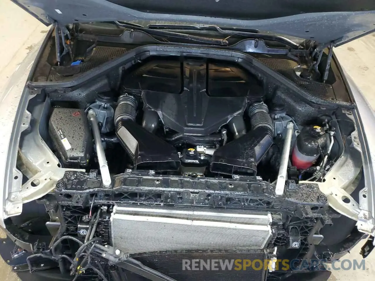 12 fotografías del automóvil dañado KMUHCESC1RU203531 GENESIS GV80 2024