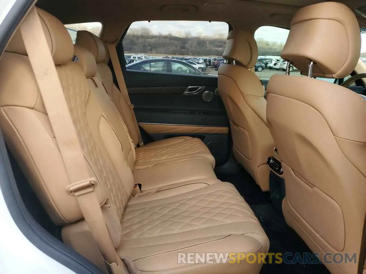 11 fotografías del automóvil dañado KMUHCESC3RU184285 GENESIS GV80 2024