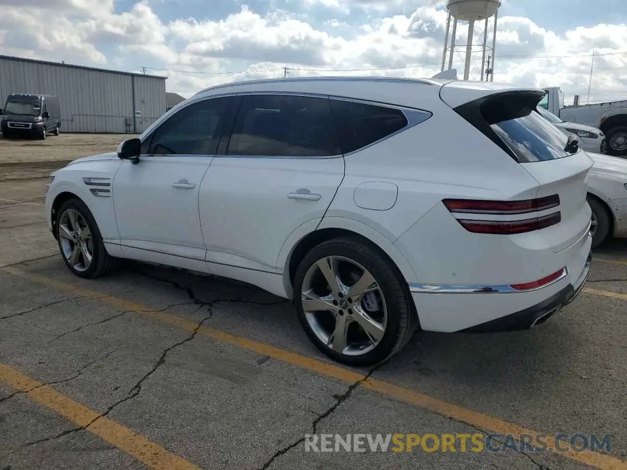 2 fotografías del automóvil dañado KMUHCESC3RU184285 GENESIS GV80 2024