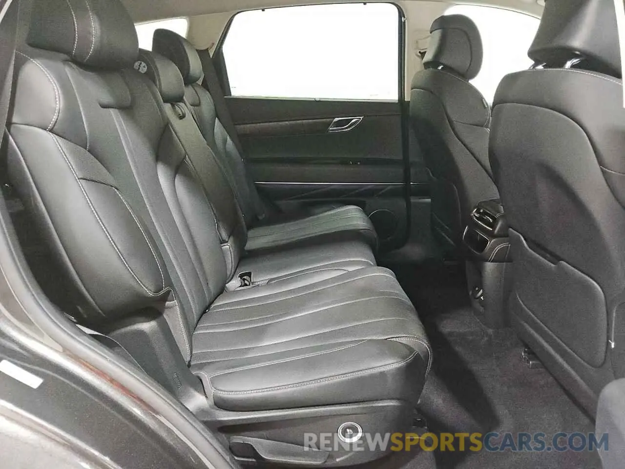 11 fotografías del automóvil dañado KMUHCESC4RU203118 GENESIS GV80 2024