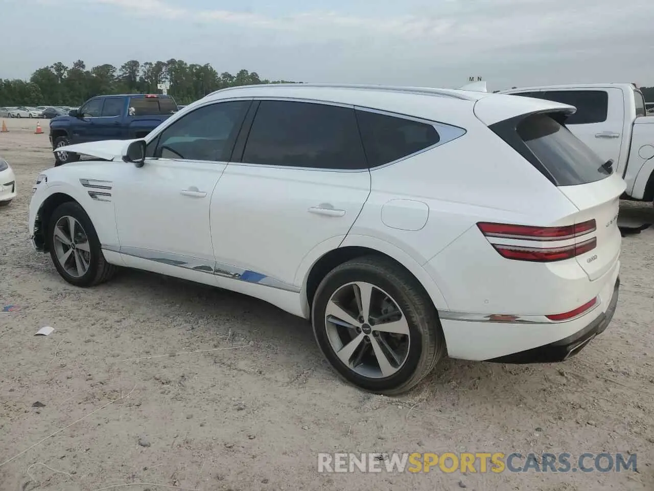 2 fotografías del automóvil dañado KMUHCESC6RU177900 GENESIS GV80 2024
