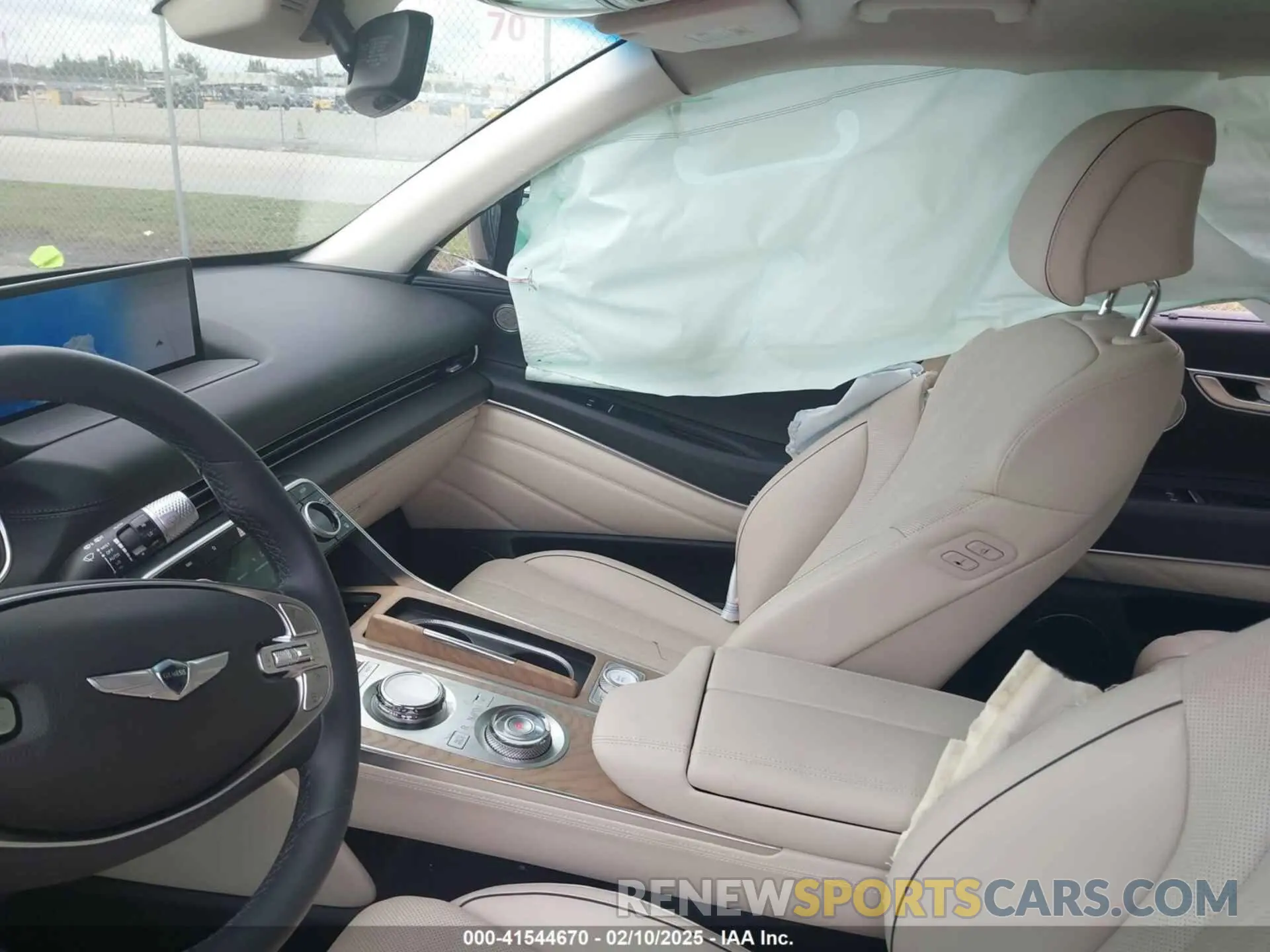 5 fotografías del automóvil dañado KMUHCESC7RU155291 GENESIS GV80 2024