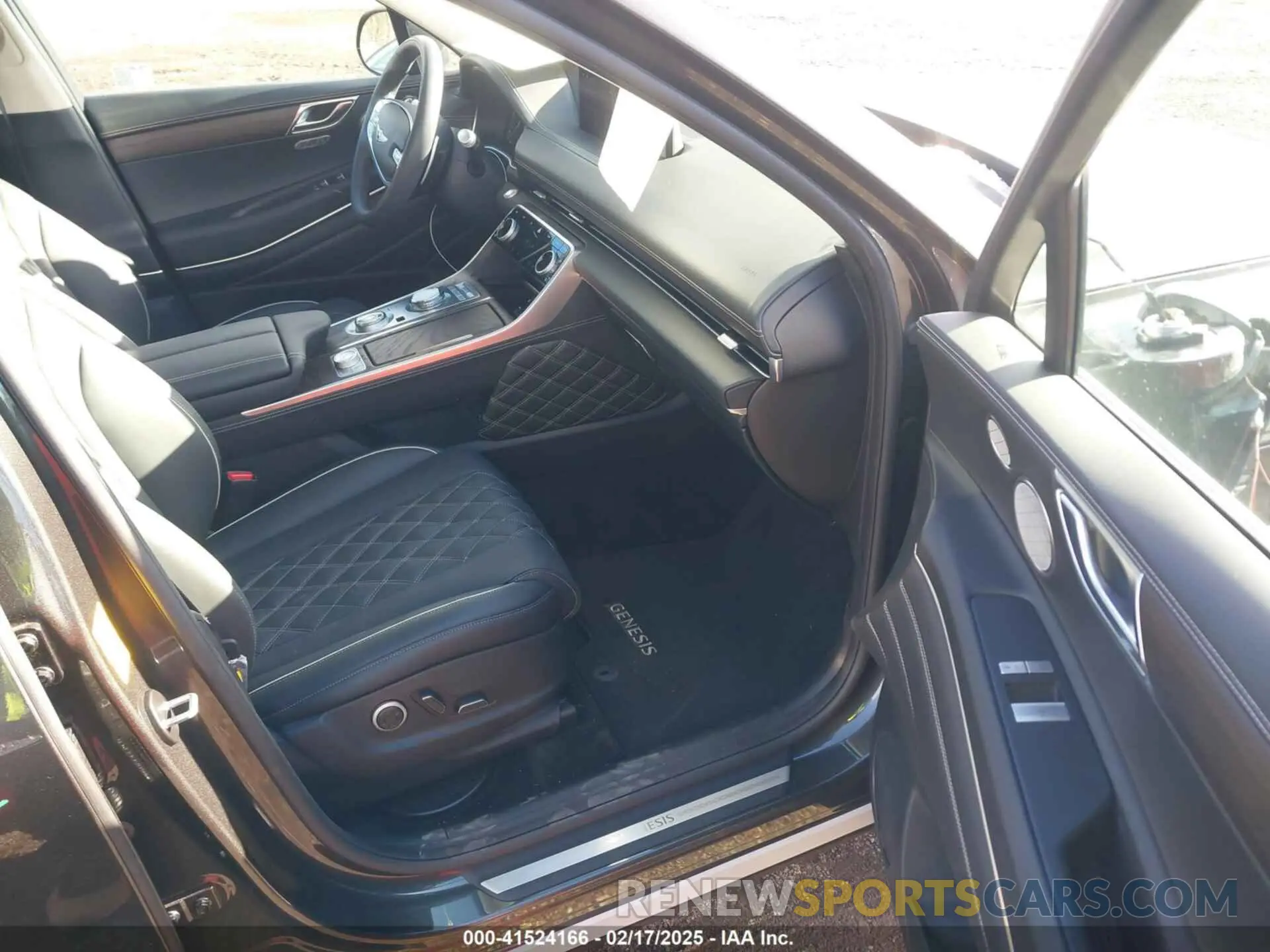 5 fotografías del automóvil dañado KMUHCESC7RU180109 GENESIS GV80 2024