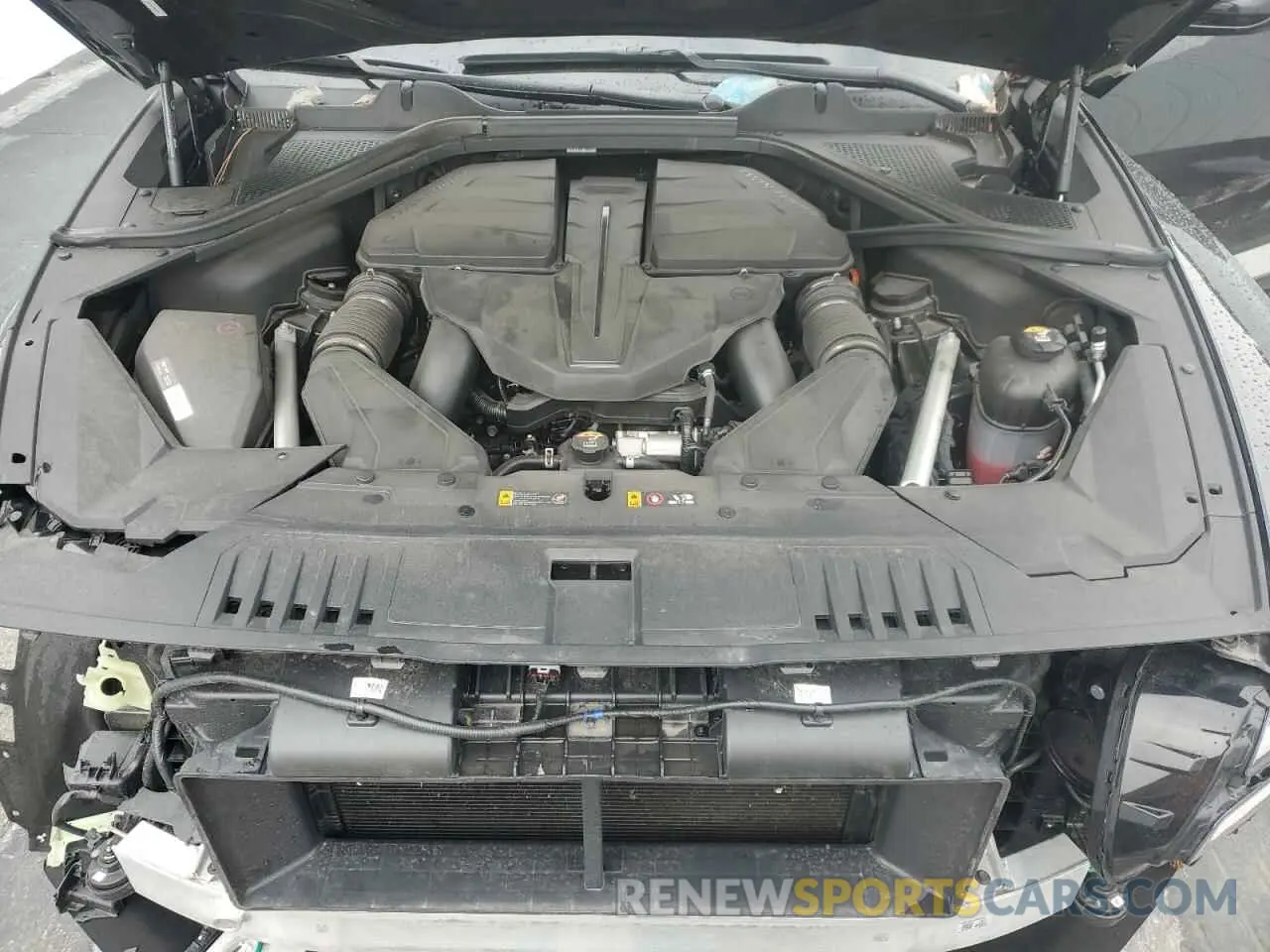 12 fotografías del automóvil dañado KMUHCESCXRU202975 GENESIS GV80 2024