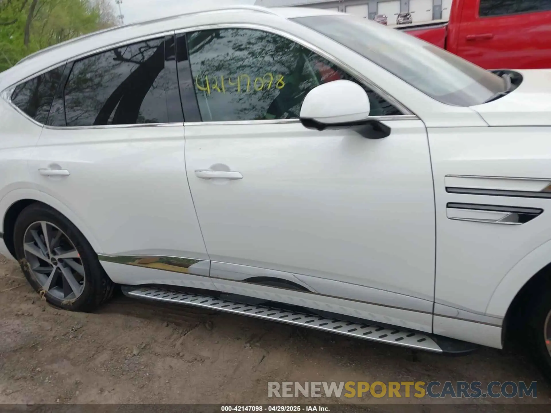 13 fotografías del automóvil dañado KMUHBESB4SU261777 GENESIS GV80 2025