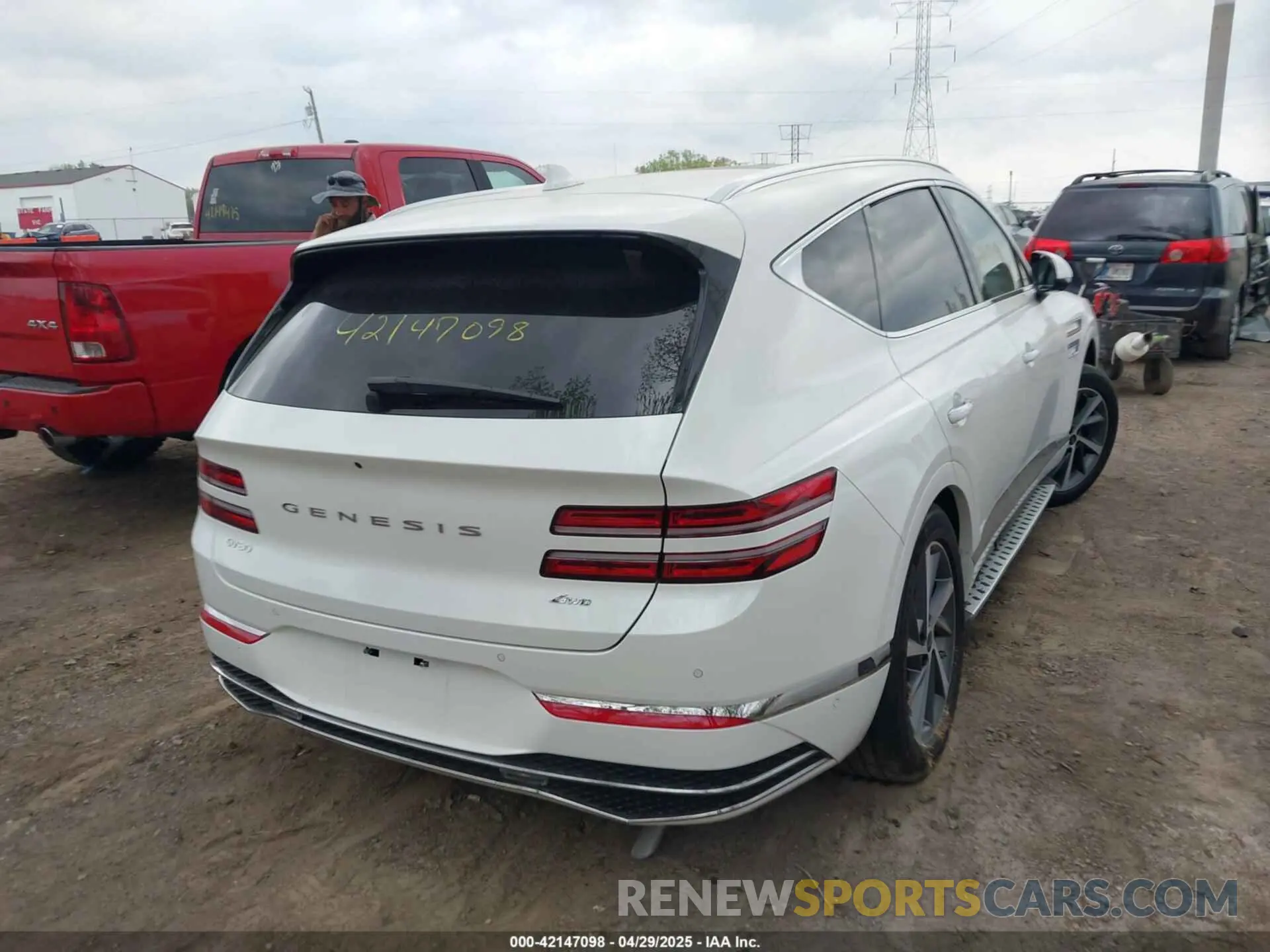 4 fotografías del automóvil dañado KMUHBESB4SU261777 GENESIS GV80 2025