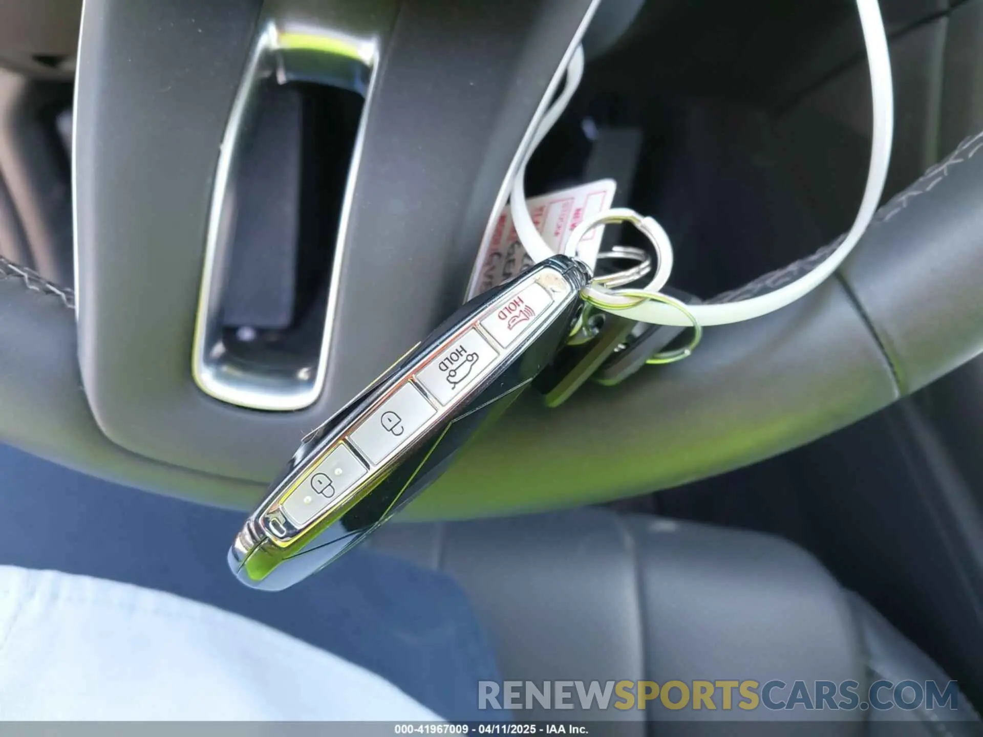 11 fotografías del automóvil dañado KMUHBESB6SU220535 GENESIS GV80 2025