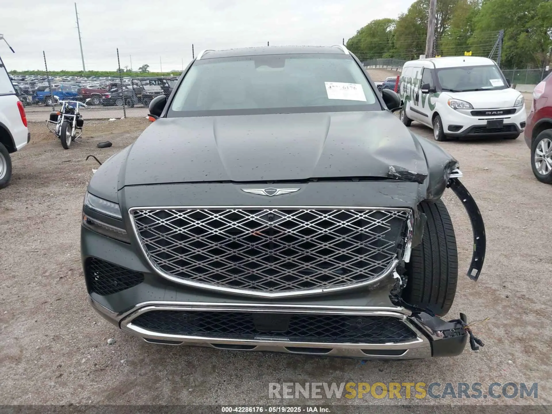 12 fotografías del automóvil dañado KMUHEESC5SU239383 GENESIS GV80 2025