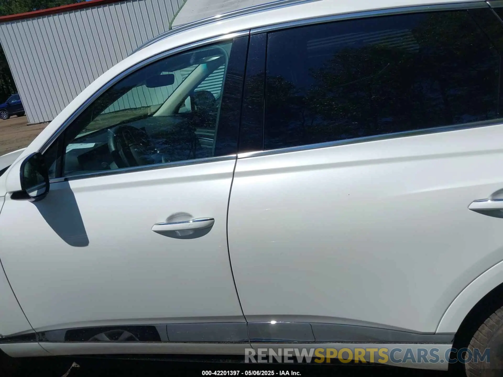 14 fotografías del automóvil dañado KMUHFESB4SU248645 GENESIS GV80 2025