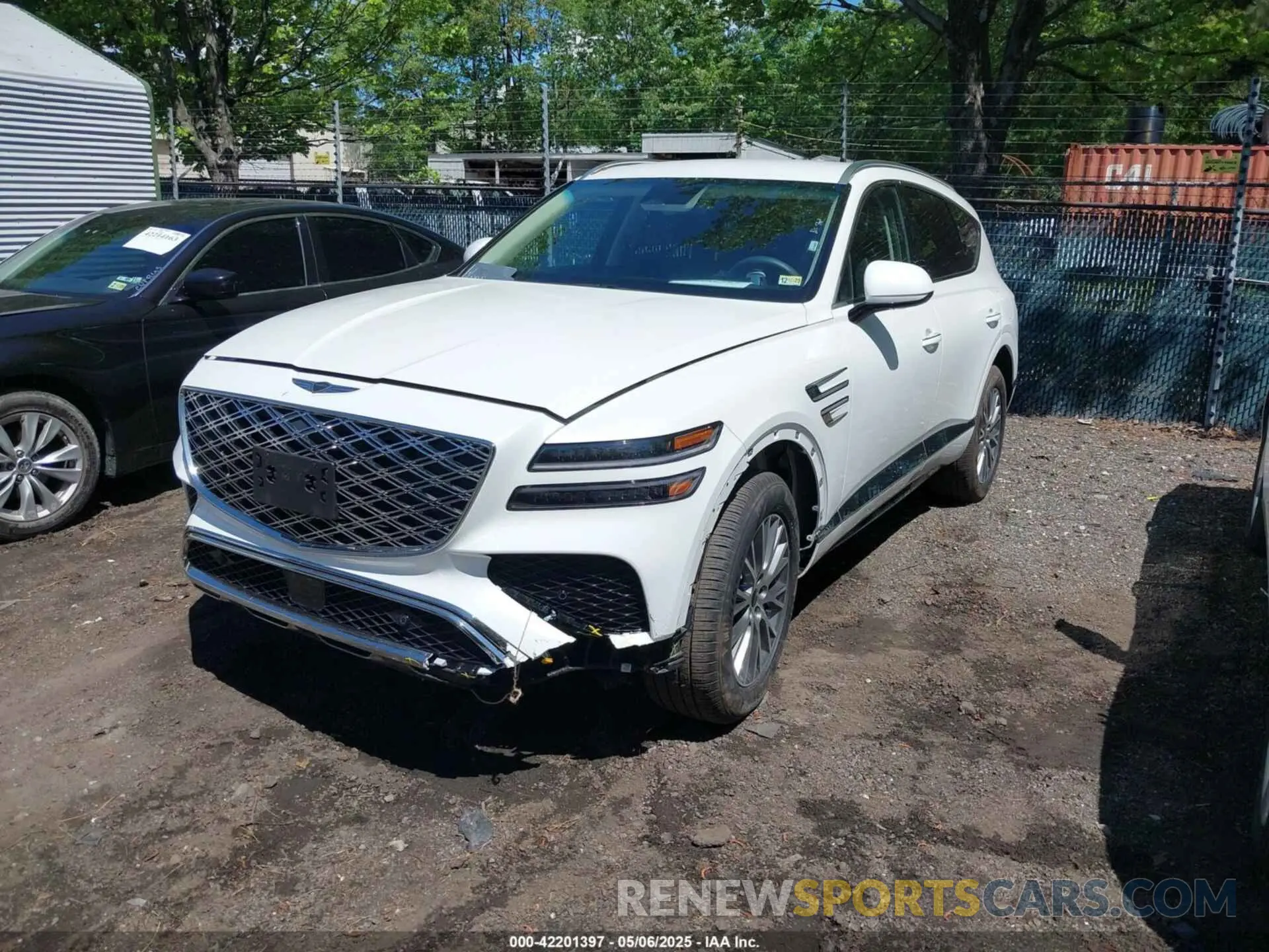 2 fotografías del automóvil dañado KMUHFESB4SU248645 GENESIS GV80 2025