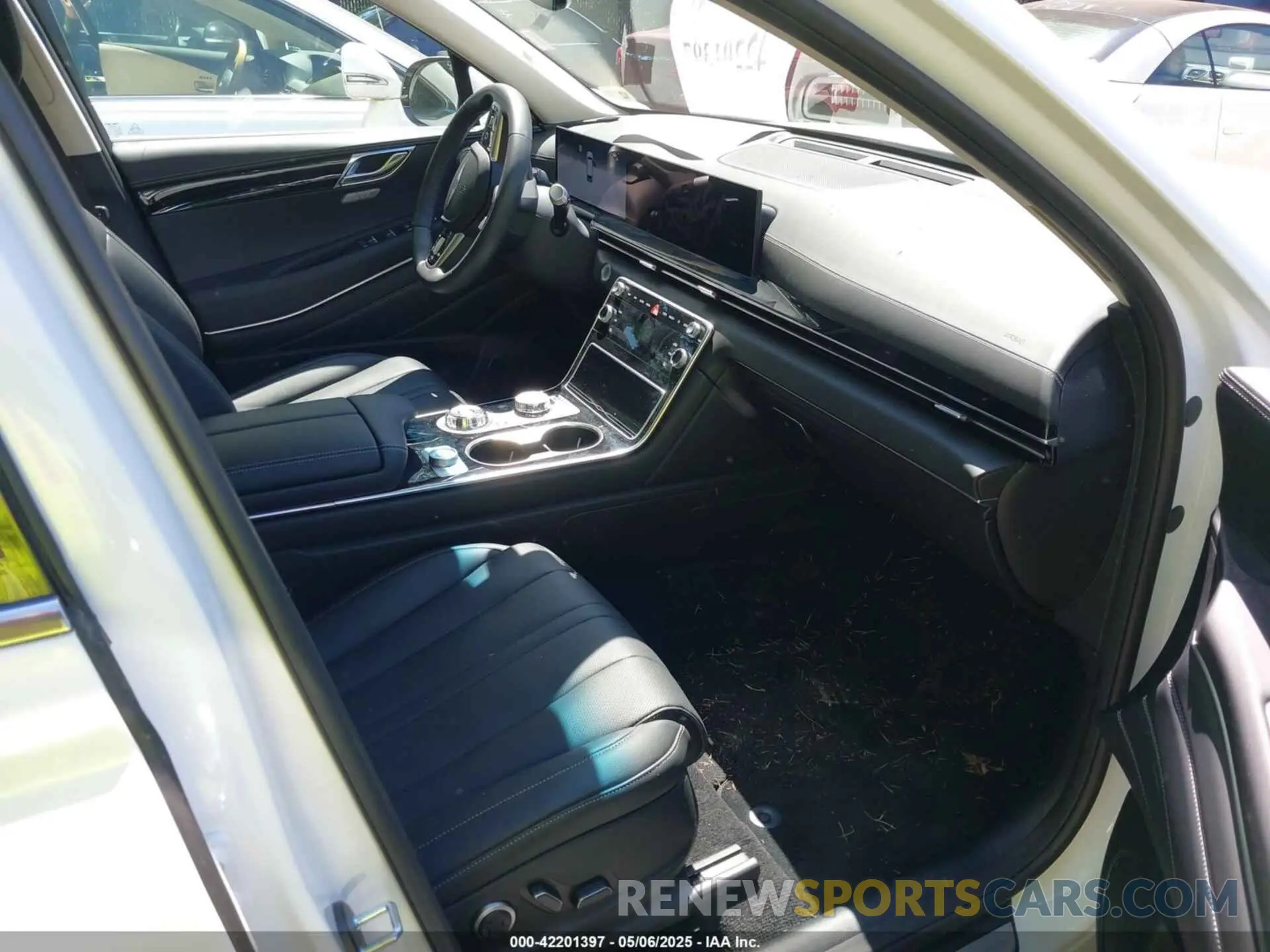 5 fotografías del automóvil dañado KMUHFESB4SU248645 GENESIS GV80 2025