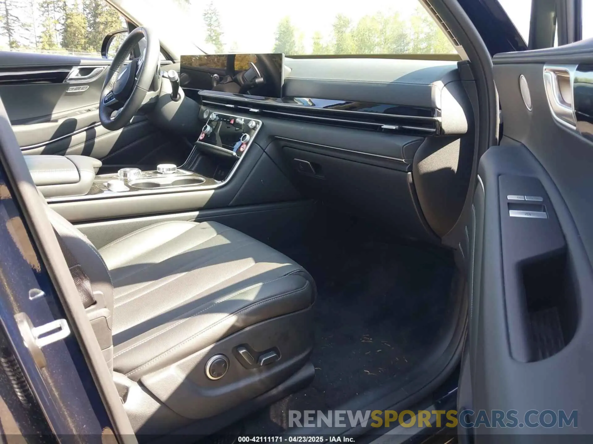 5 fotografías del automóvil dañado KMUHFESB5SU242028 GENESIS GV80 2025
