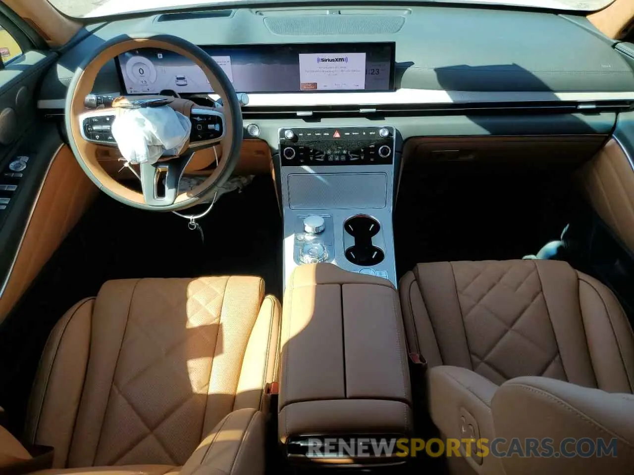 8 fotografías del automóvil dañado KMUHEESC1SU250011 GENESIS GV80 PREST 2025