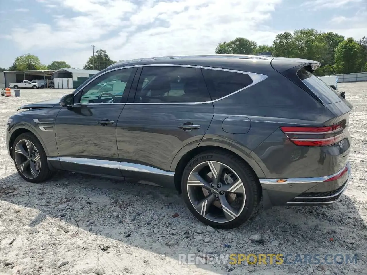 2 fotografías del automóvil dañado KMUHEESC8SU240124 GENESIS GV80 PREST 2025