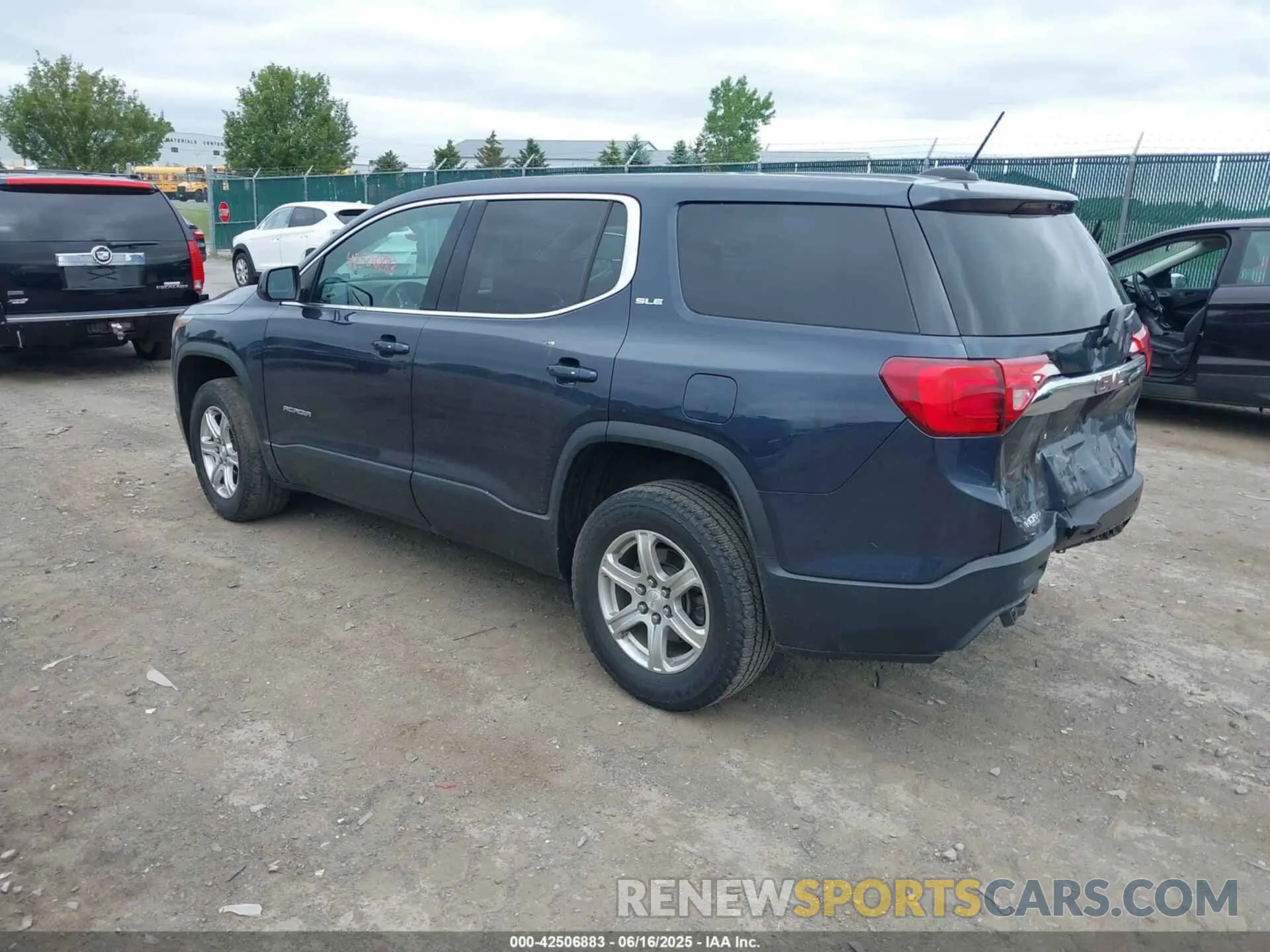 3 fotografías del automóvil dañado 1GKKNKLA0KZ161915 GMC ACADIA 2019