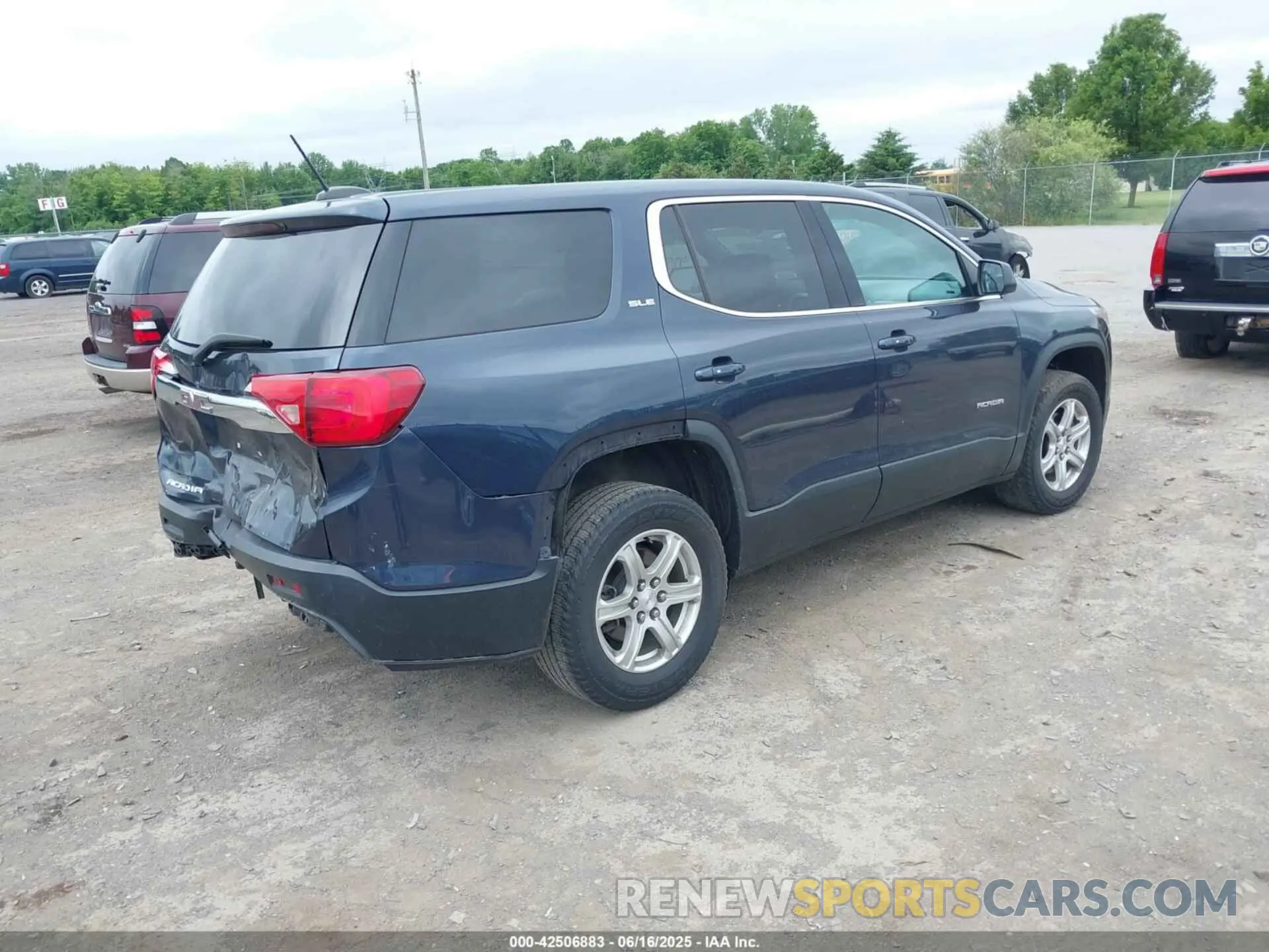 4 fotografías del automóvil dañado 1GKKNKLA0KZ161915 GMC ACADIA 2019