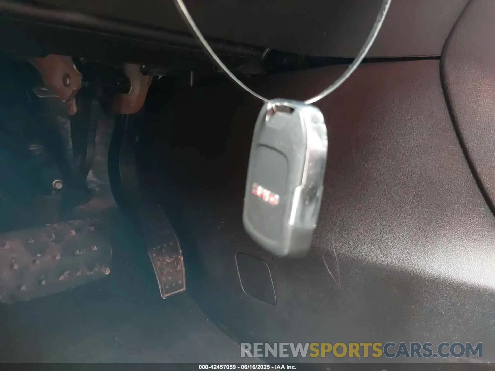 11 fotografías del automóvil dañado 1GKKNKLA4KZ252315 GMC ACADIA 2019