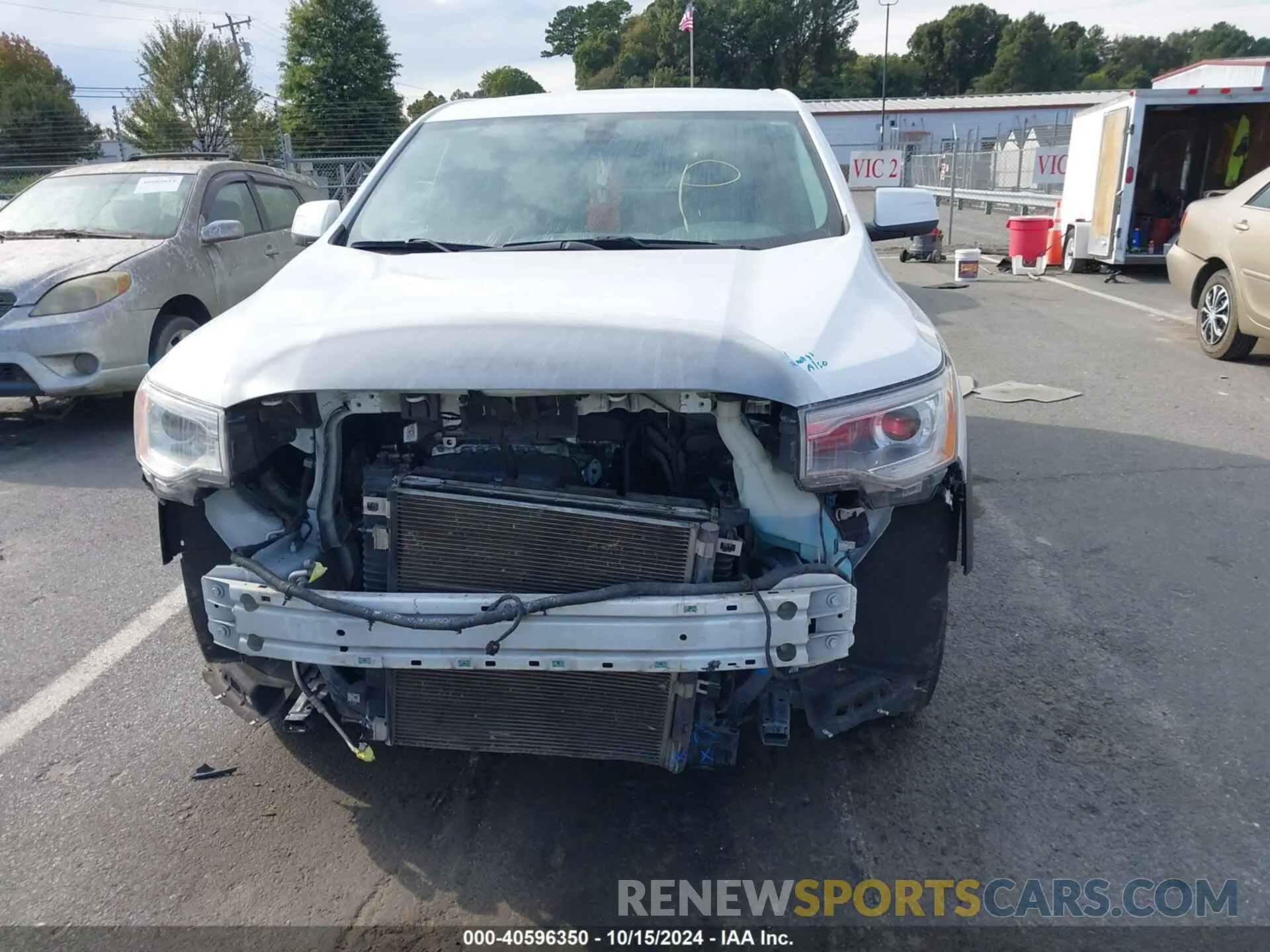 12 fotografías del automóvil dañado 1GKKNKLA4KZ255943 GMC ACADIA 2019