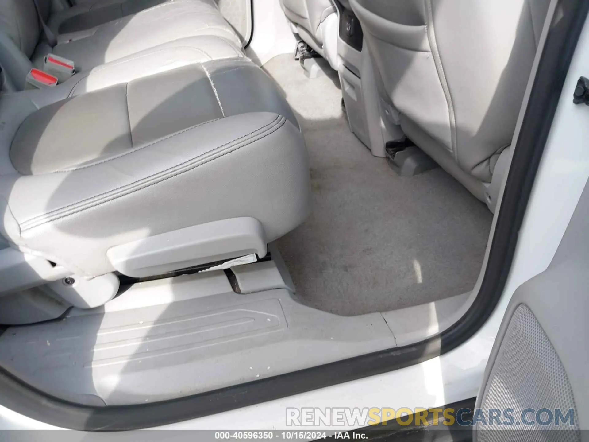 8 fotografías del automóvil dañado 1GKKNKLA4KZ255943 GMC ACADIA 2019