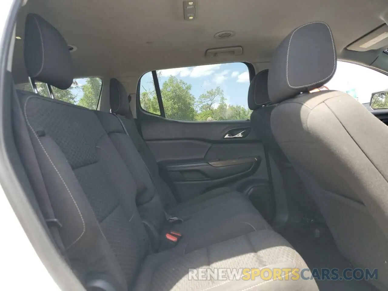 11 fotografías del automóvil dañado 1GKKNKLA6KZ108636 GMC ACADIA 2019