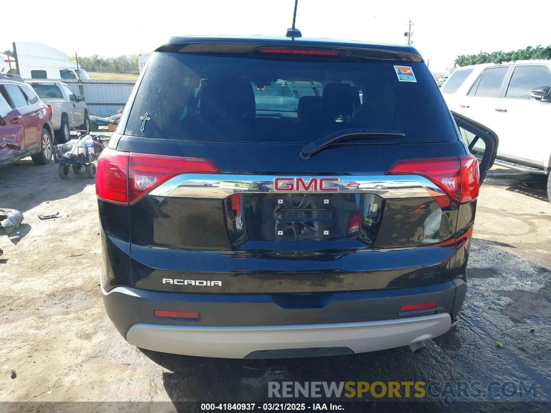 17 fotografías del automóvil dañado 1GKKNKLA6KZ224306 GMC ACADIA 2019