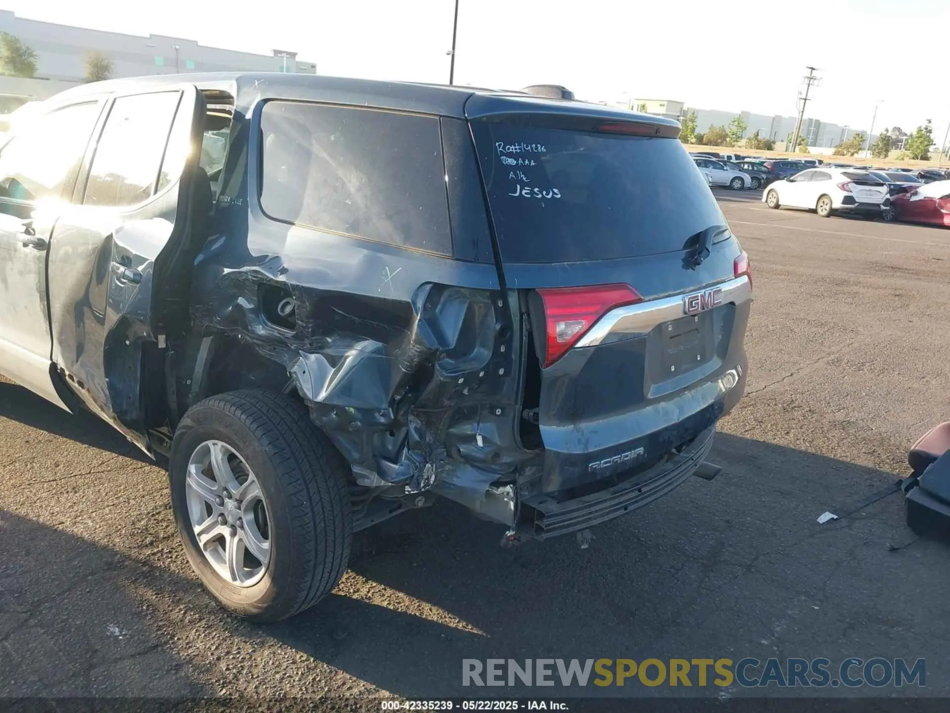 3 fotografías del automóvil dañado 1GKKNKLA8KZ279520 GMC ACADIA 2019