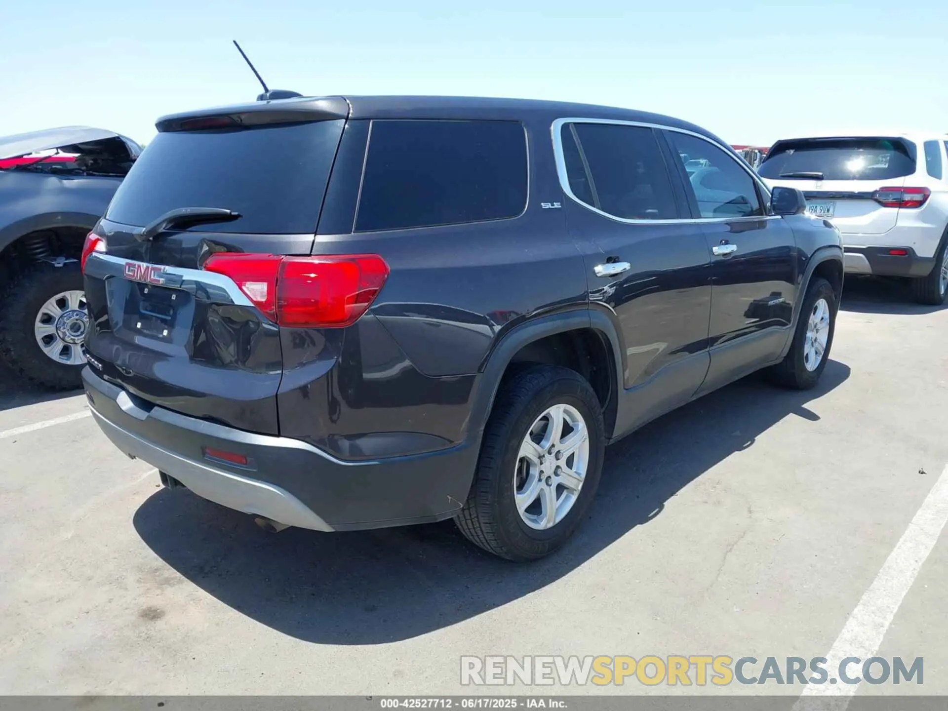 4 fotografías del automóvil dañado 1GKKNKLA9KZ168359 GMC ACADIA 2019